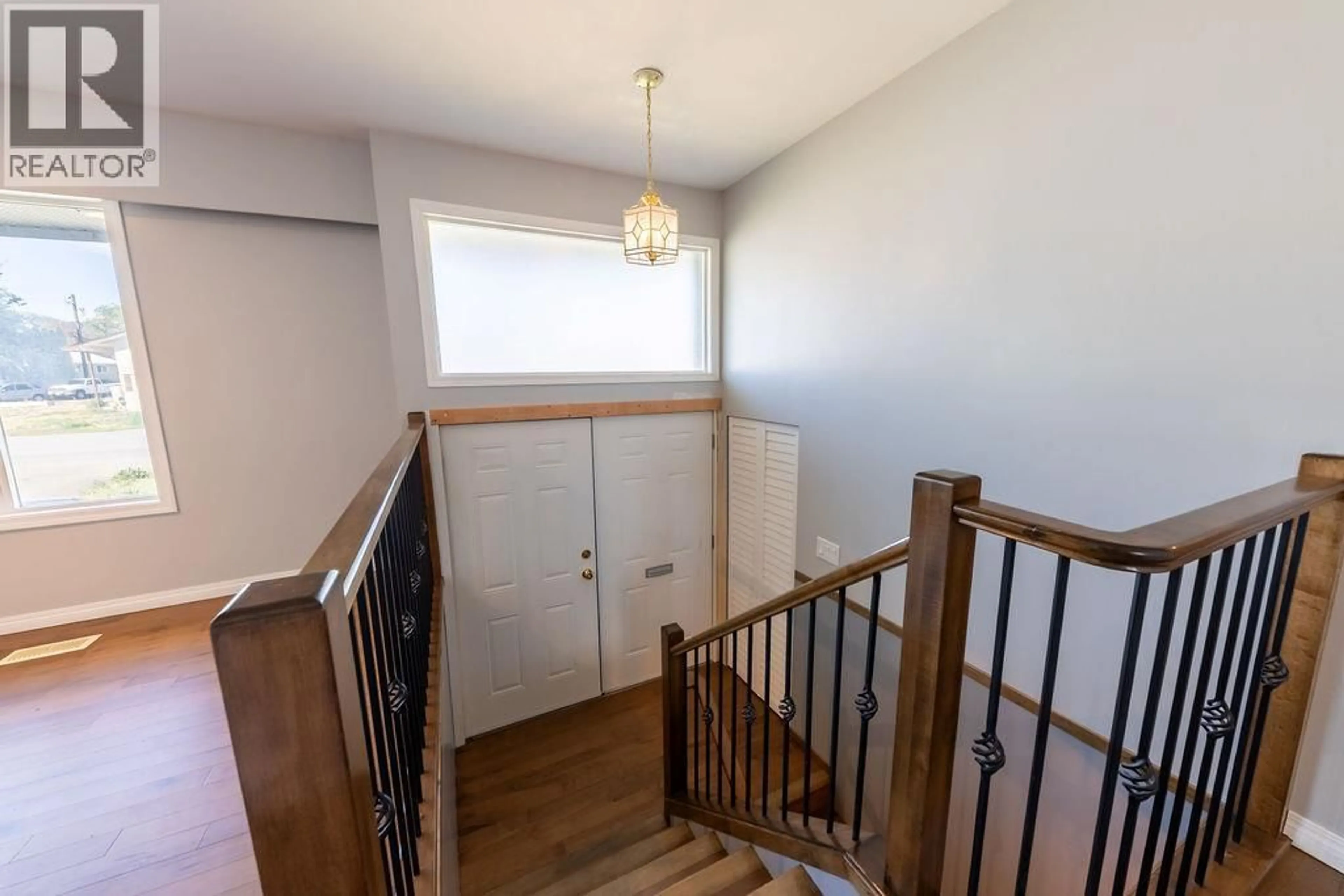 Unknown for 1054 7TH STREET, Kamloops British Columbia V2B2W8