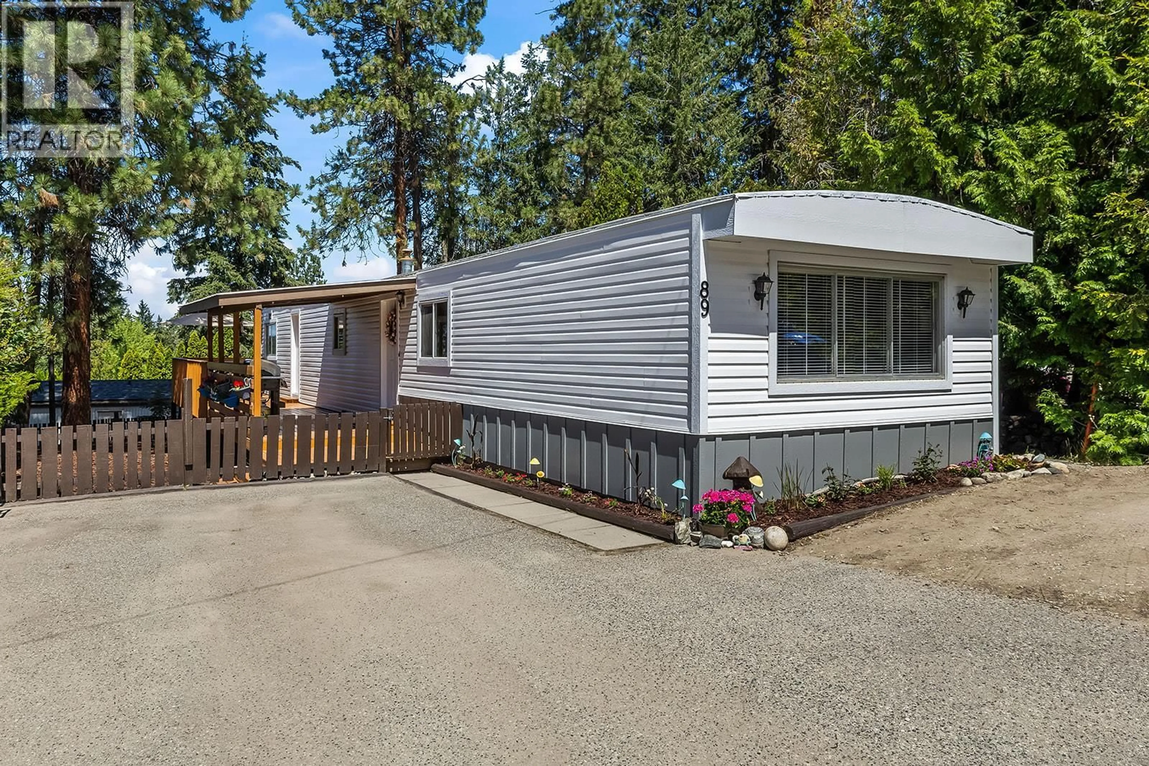 Home with vinyl exterior material, unknown for 89 - 4075 MCCLAIN ROAD SOUTH, Kelowna British Columbia V1W4R4