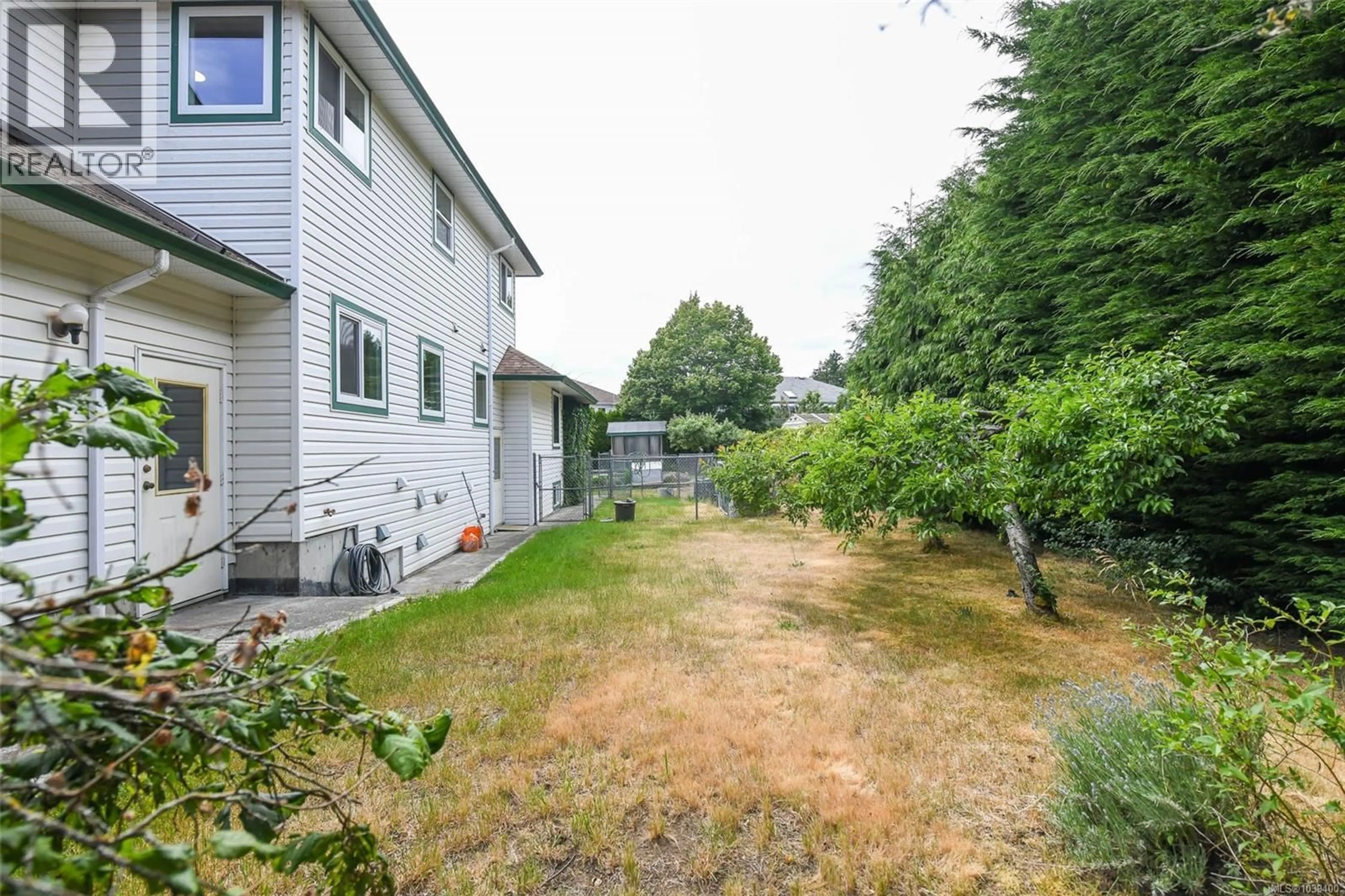 Patio, unknown for 2112 STELLAR COURT, Comox British Columbia V9M3L6