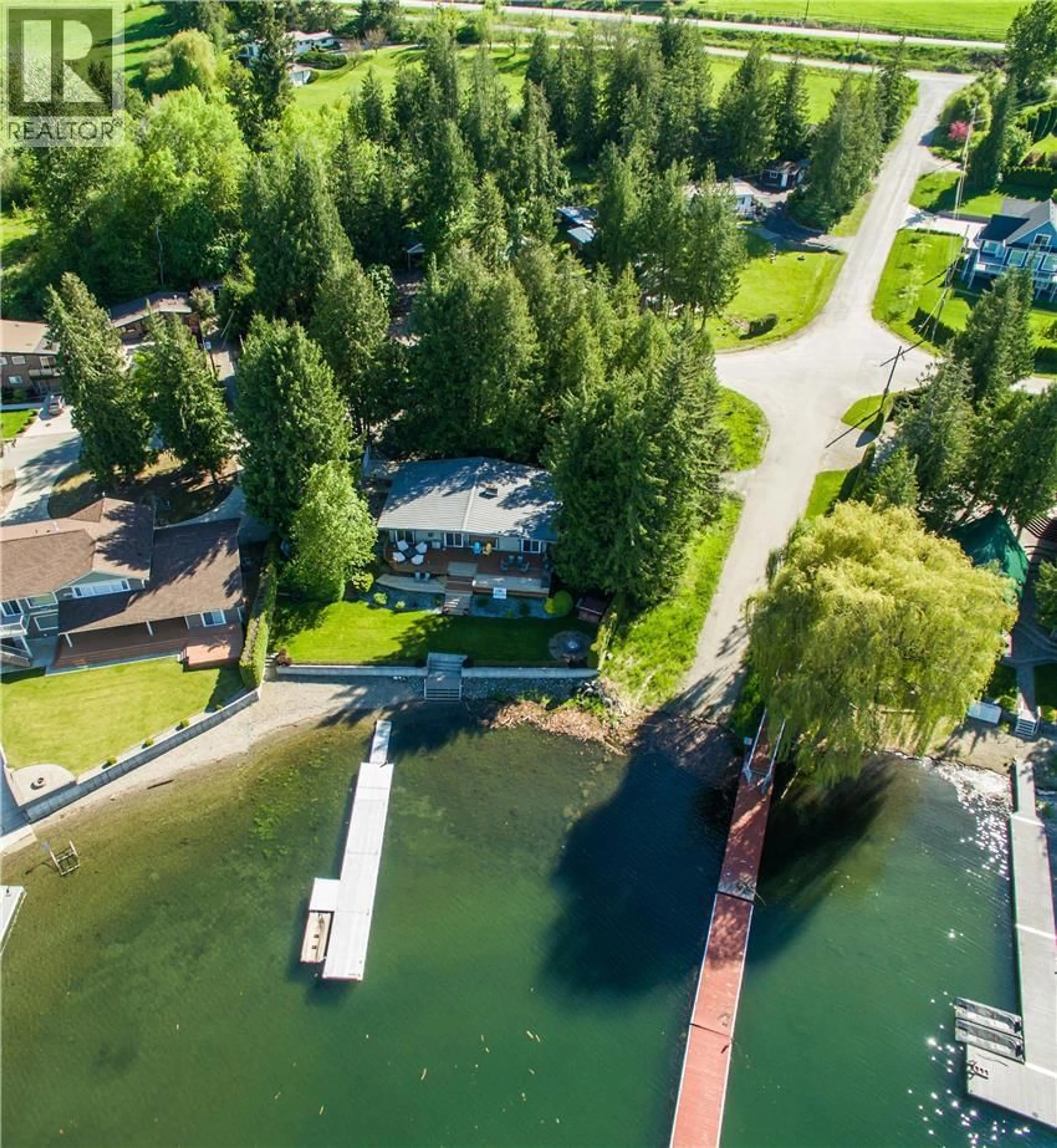 A pic from outside/outdoor area/front of a property/back of a property/a pic from drone, water/lake/river/ocean view for 697 VIEL ROAD, Sorrento British Columbia V0E2W1