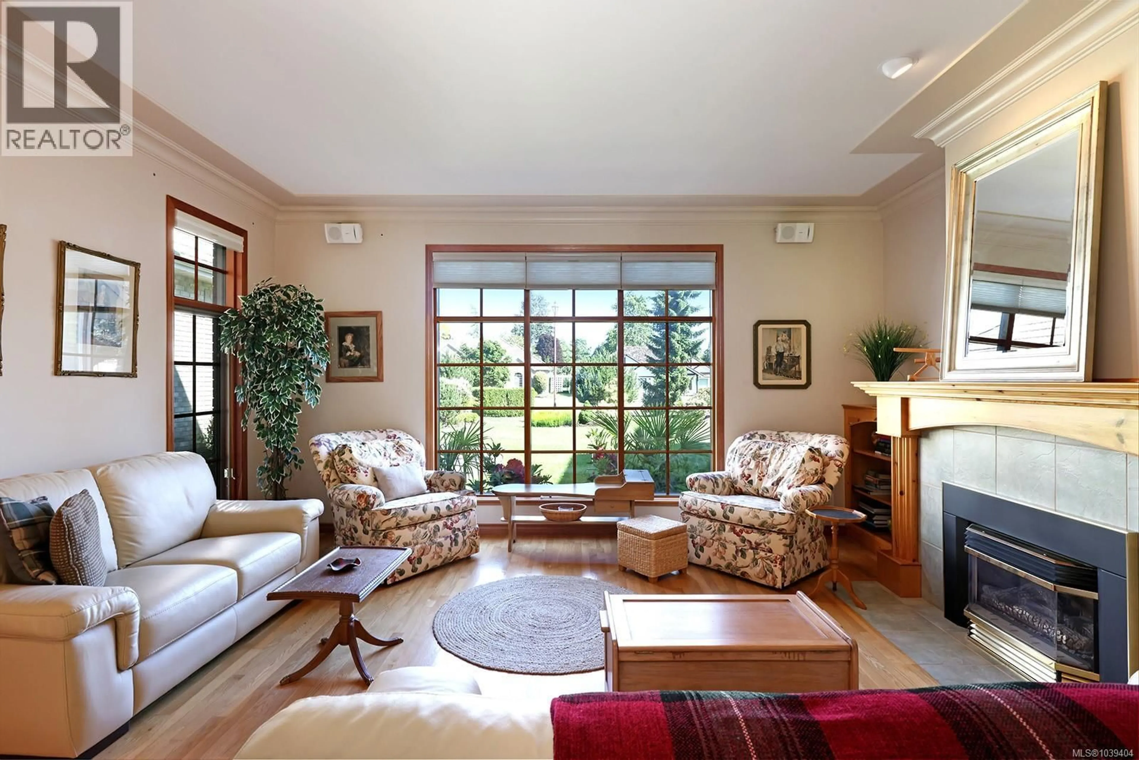 Living room with furniture, unknown for 3331 ROYAL VISTA WAY, Courtenay British Columbia V9N9X6