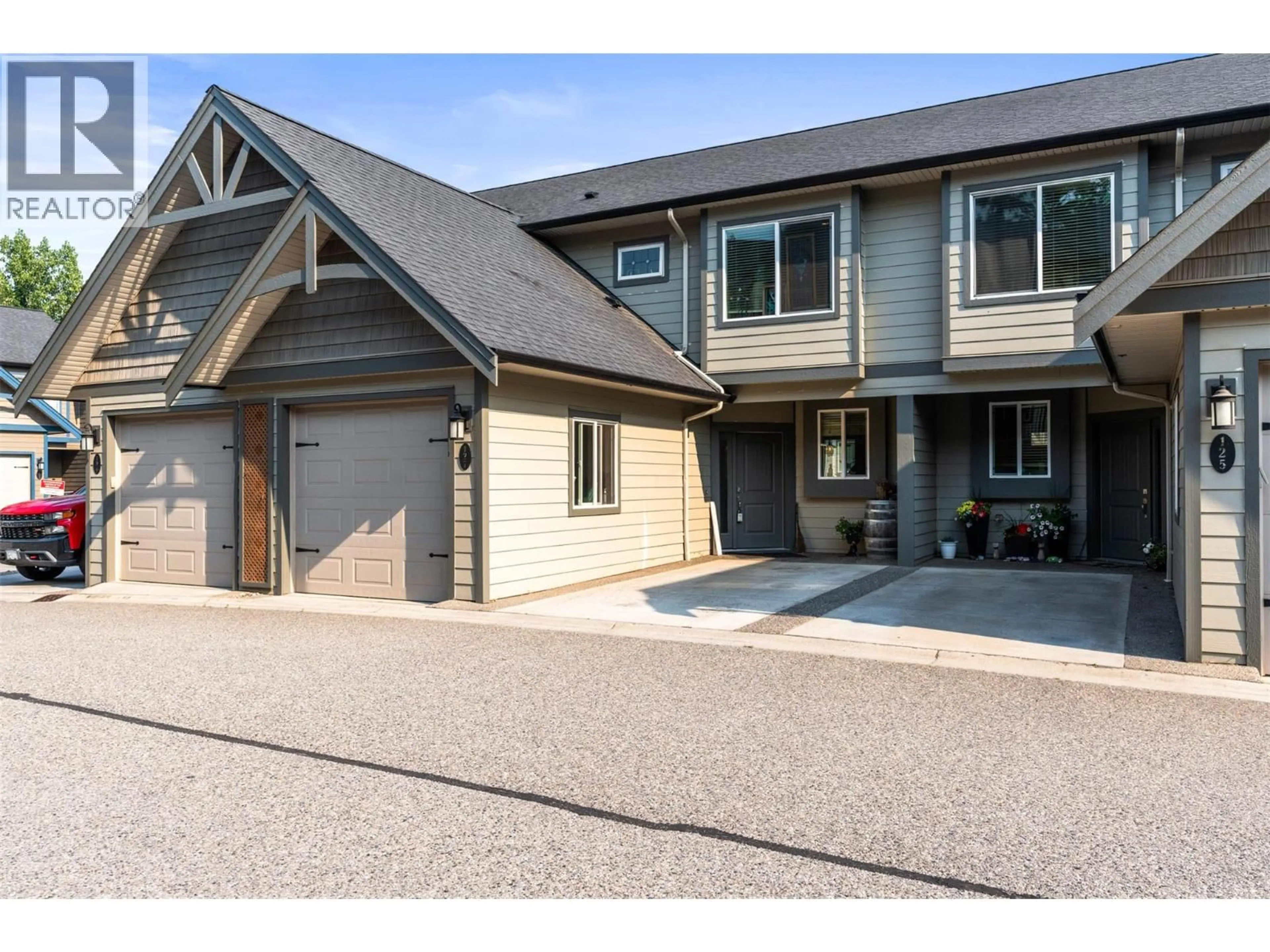 Home with vinyl exterior material, street for 127 - 3780 SCHUBERT ROAD, Armstrong British Columbia V4Y0Y1