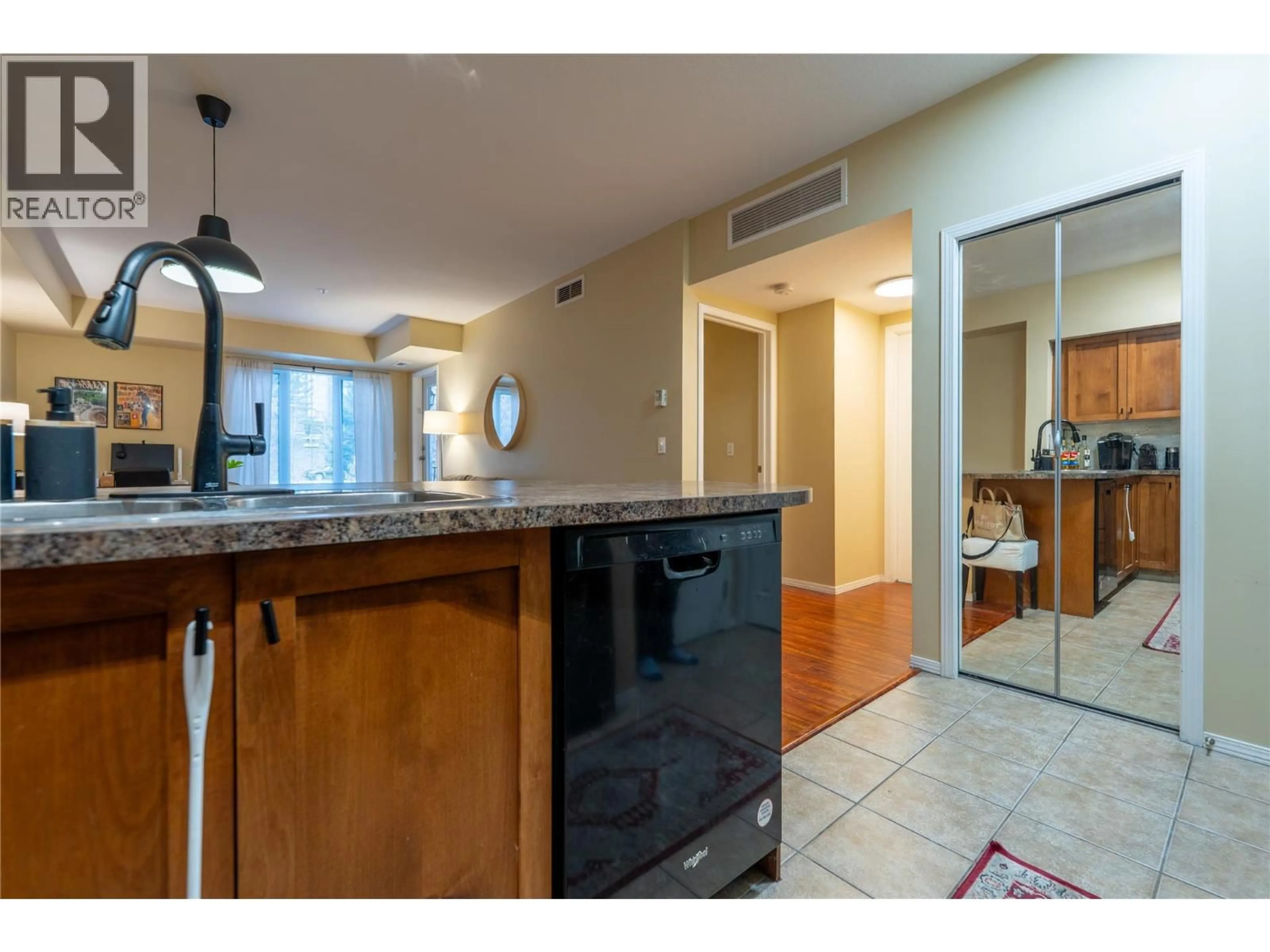 Open concept kitchen, unknown for 2201 - 3178 VIA CENTRALE OTHER, Kelowna British Columbia V1V2T3