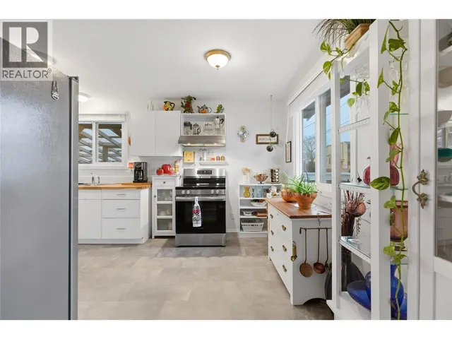 1582 STAGE ROAD, Cache Creek 5