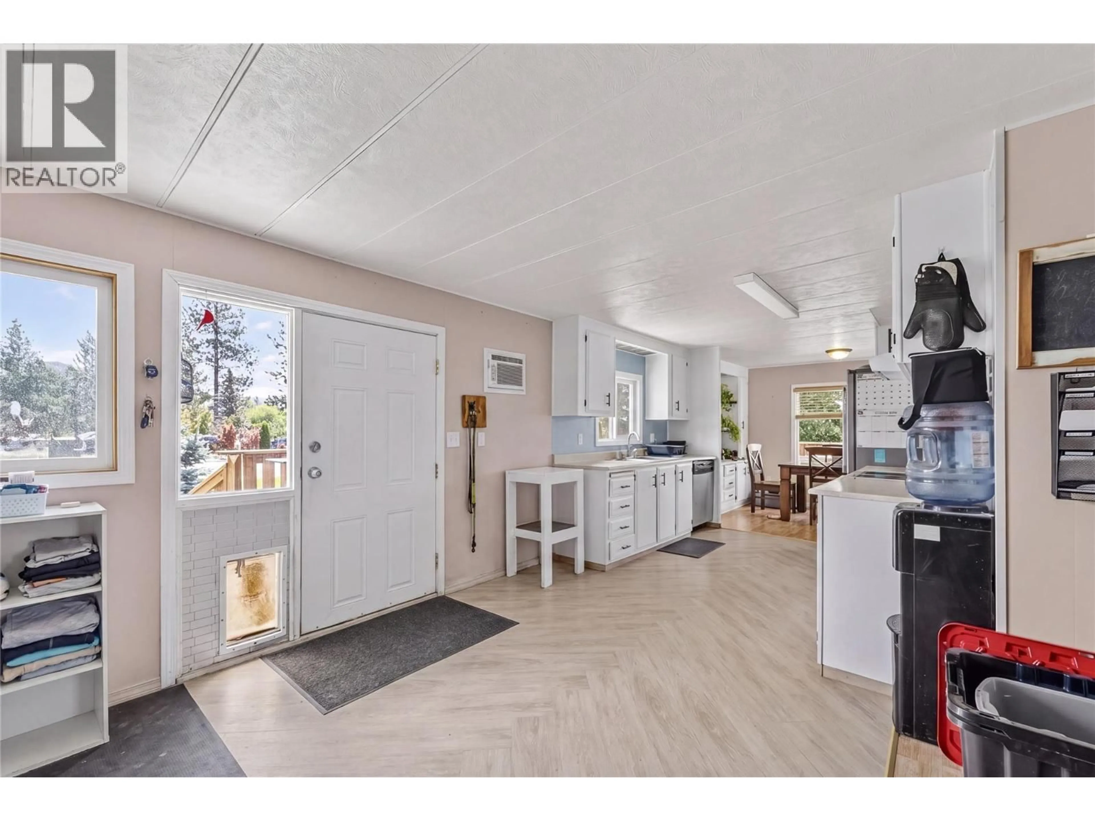 Open concept kitchen, unknown for 2588 KINVIG STREET, Merritt British Columbia V0K1Y0