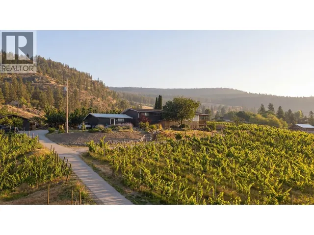4320 GULCH ROAD, Naramata 3