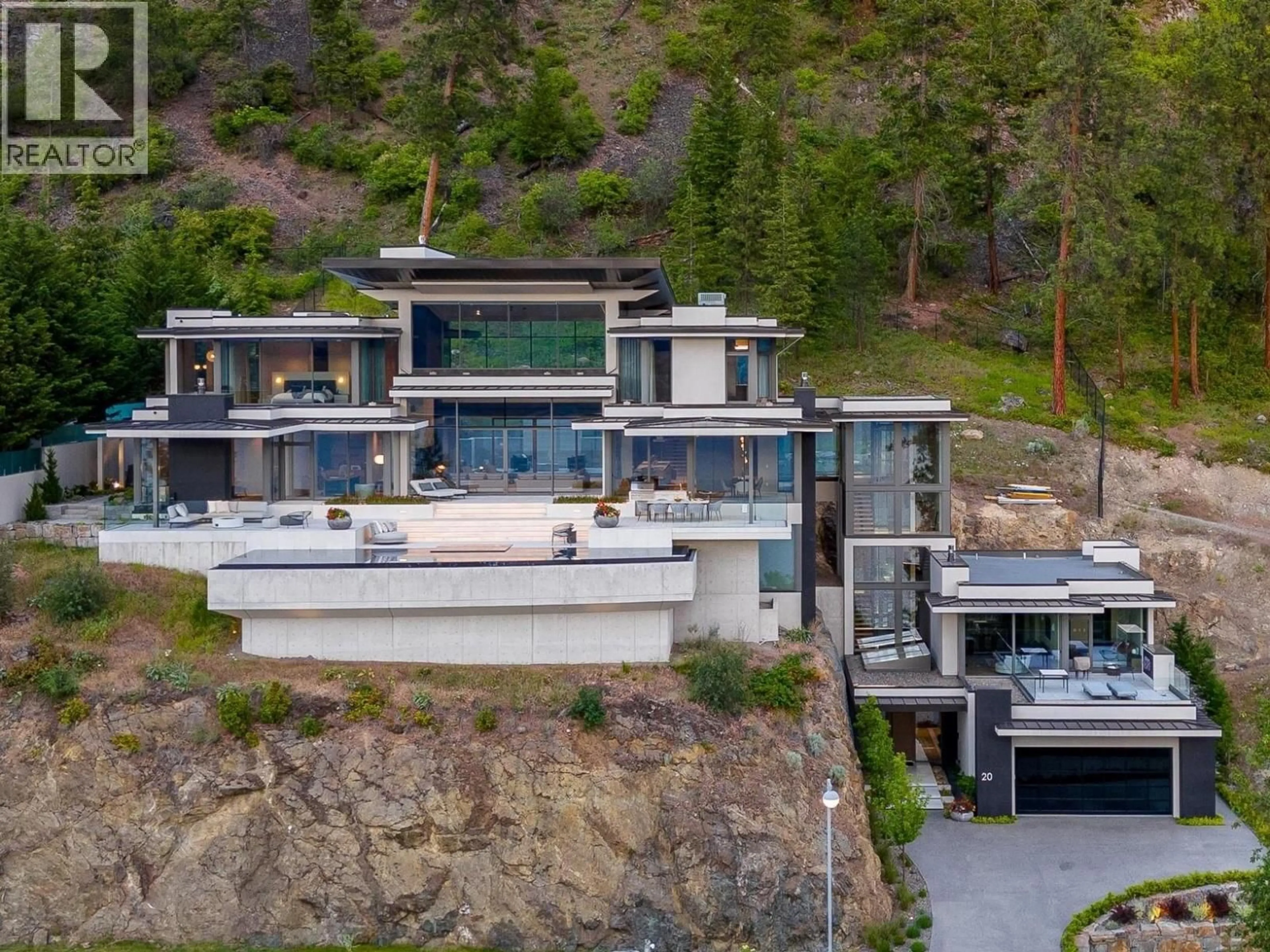 A pic from outside/outdoor area/front of a property/back of a property/a pic from drone, unknown for 20 - 180 SHEERWATER COURT, Kelowna British Columbia V1V2X1