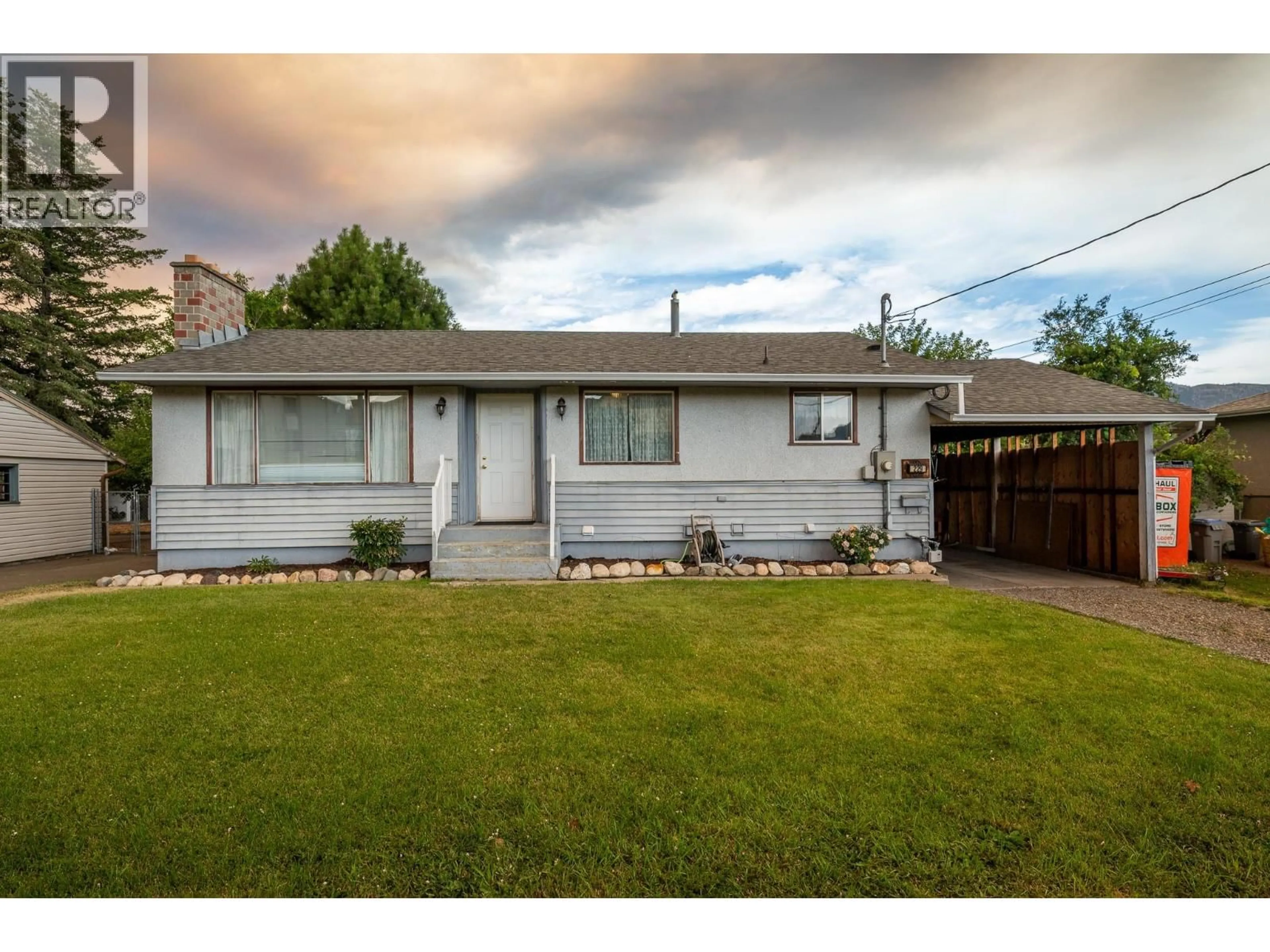 Home with vinyl exterior material, street for 229 NELSON AVENUE, Kamloops British Columbia V2B1M4