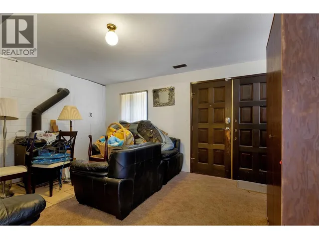 7096 LONGACRE DRIVE, Vernon 5