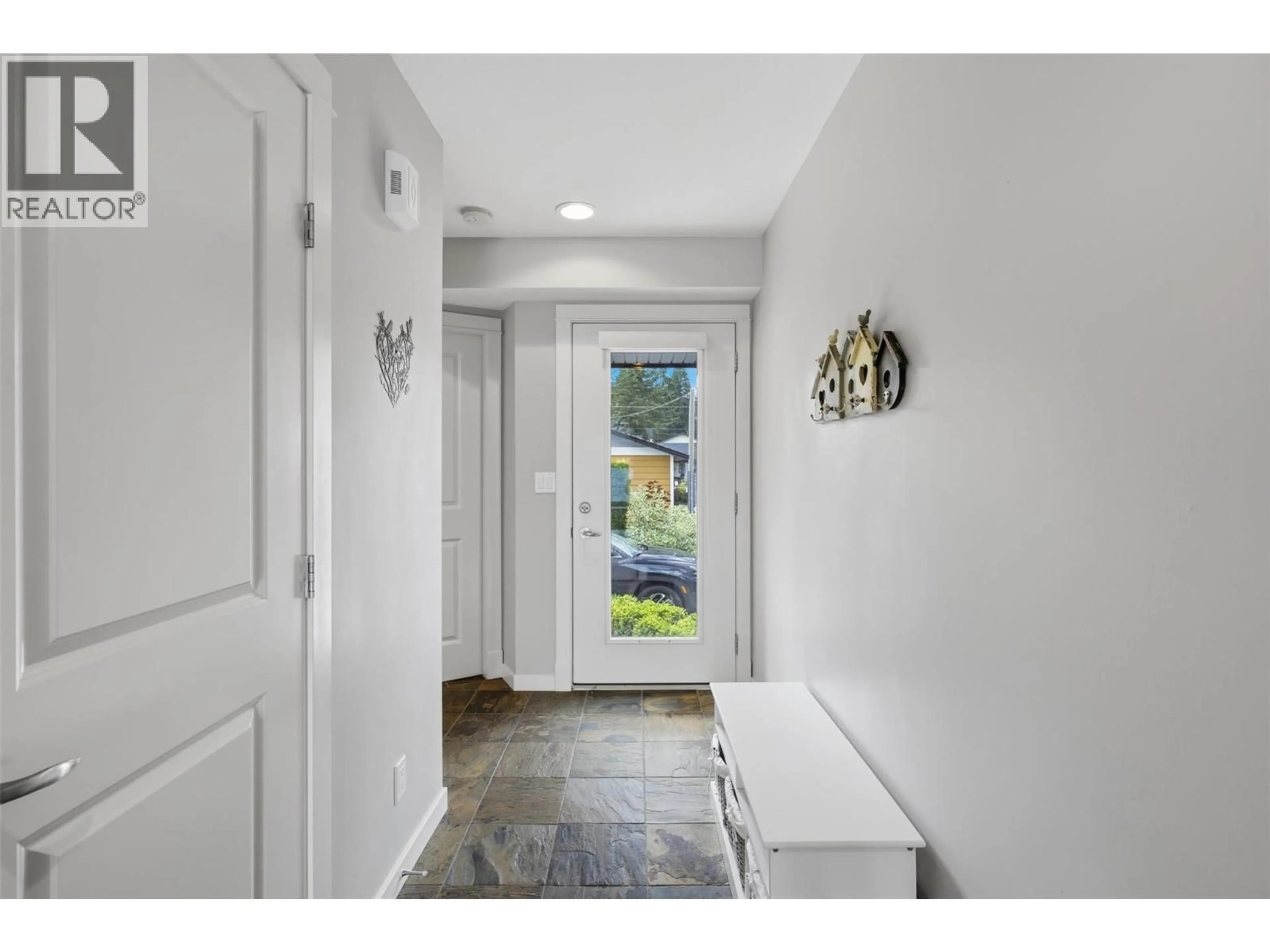 Indoor entryway for 1 - 1294 DEODAR ROAD, Scotch Creek British Columbia V0E1M5