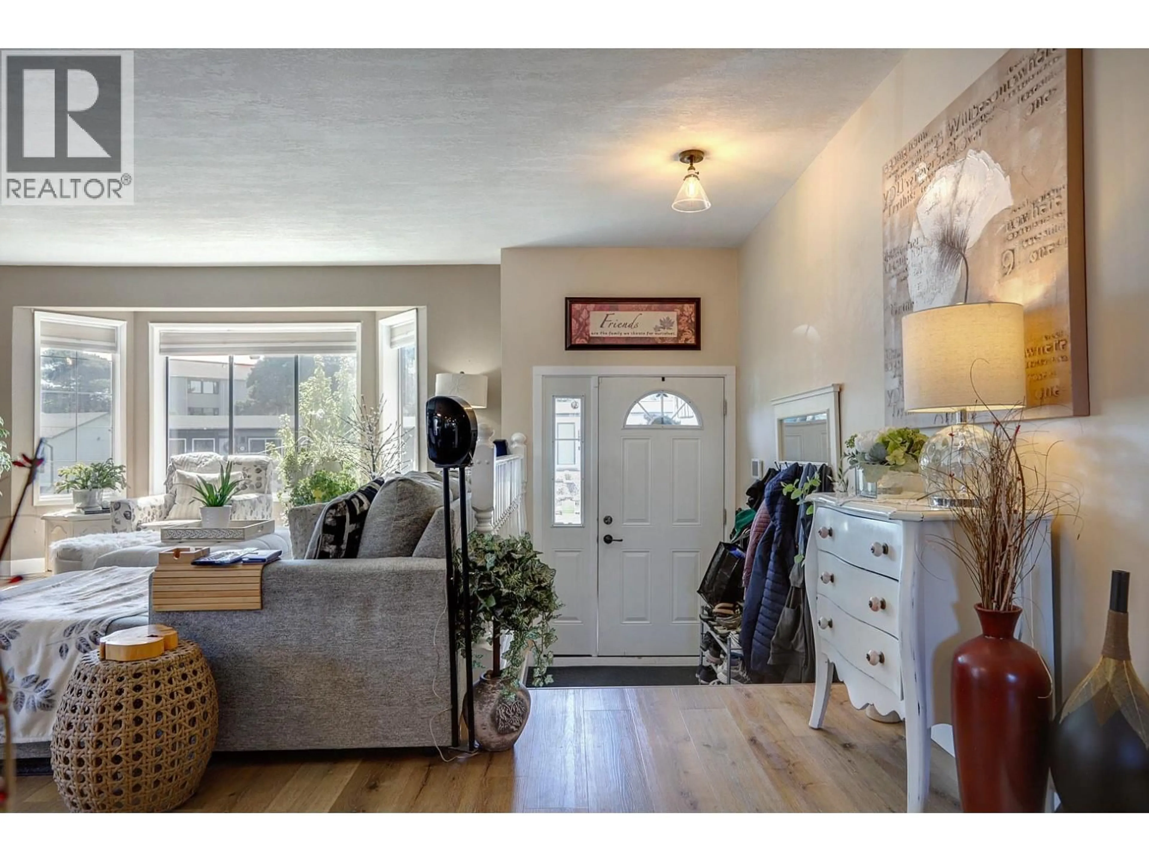 Indoor entryway for 3730 COMMONAGE PLACE, Vernon British Columbia V1T8V6