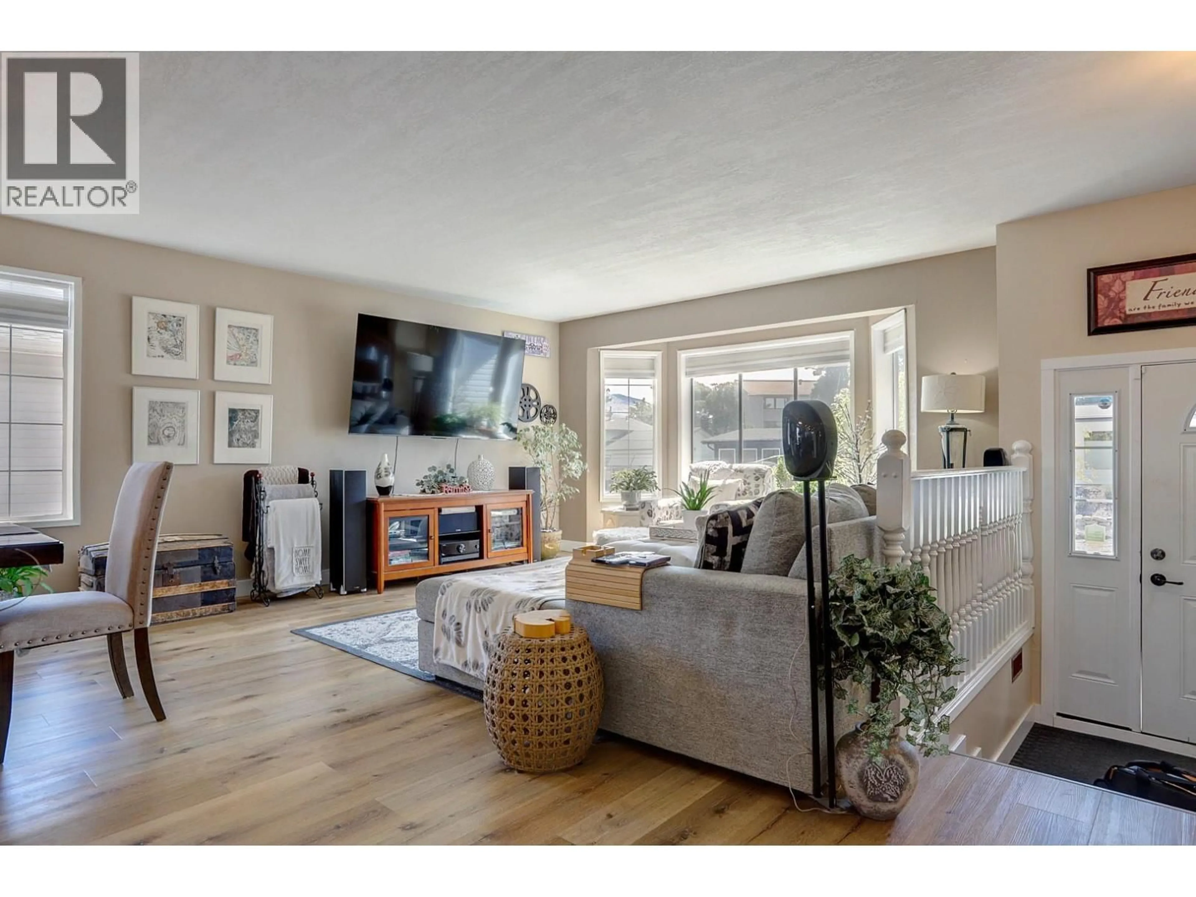 Living room with furniture, unknown for 3730 COMMONAGE PLACE, Vernon British Columbia V1T8V6