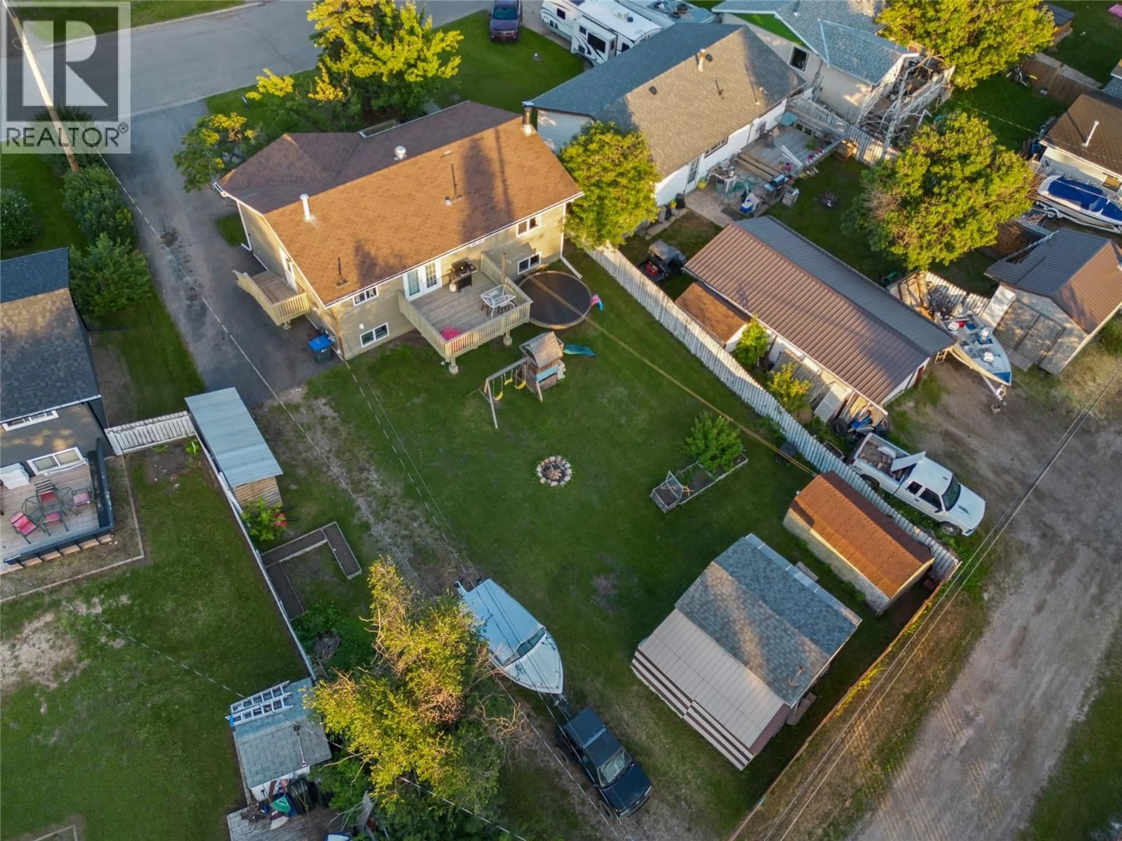 A pic from outside/outdoor area/front of a property/back of a property/a pic from drone, street for 9201 6 STREET, Dawson Creek British Columbia V1G3L5