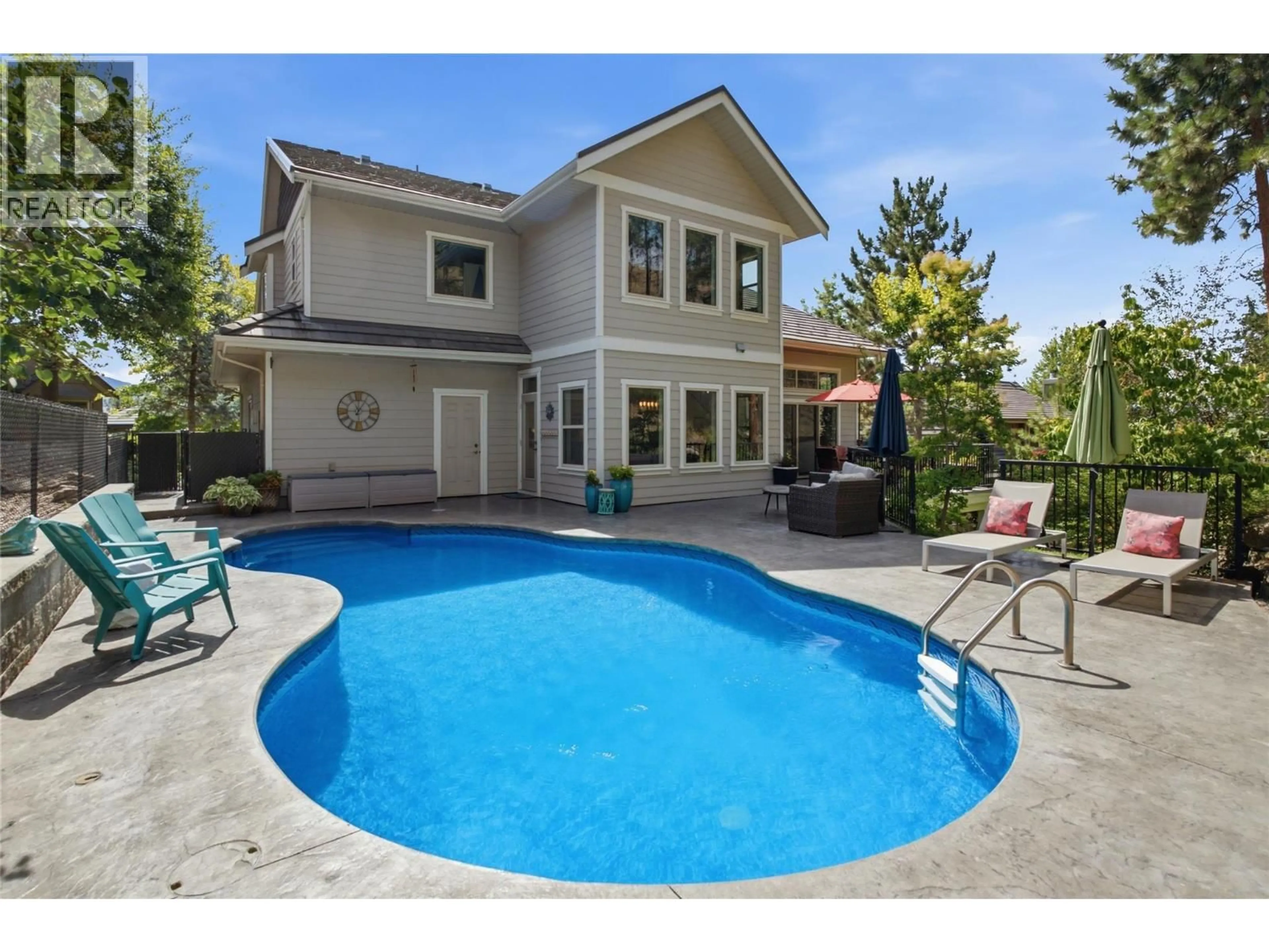 Pool for 746 LONG RIDGE DRIVE SOUTH, Kelowna British Columbia V1V2R9