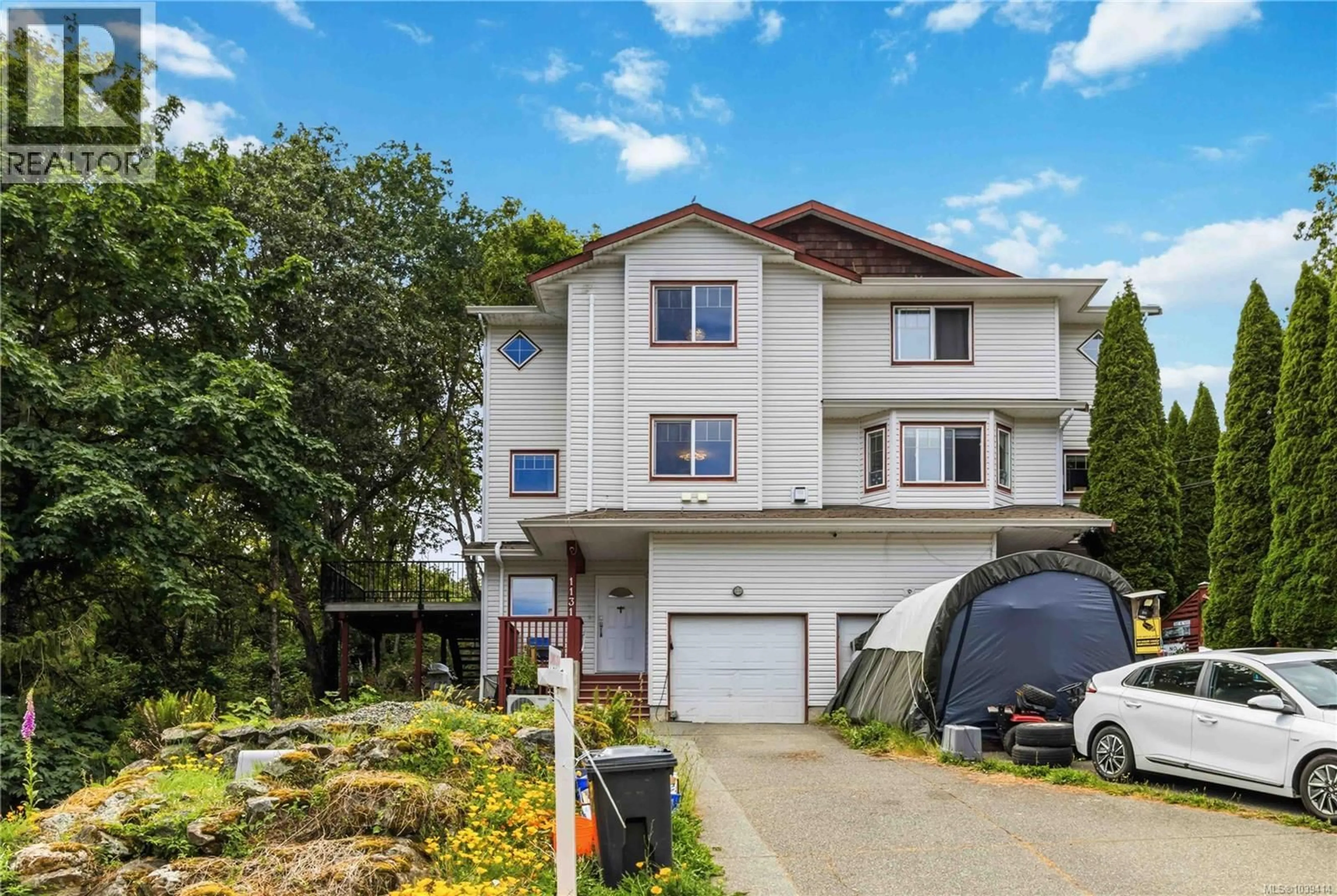 Home with vinyl exterior material, street for 1131 DONNA AVENUE, Langford British Columbia V9B2Z4
