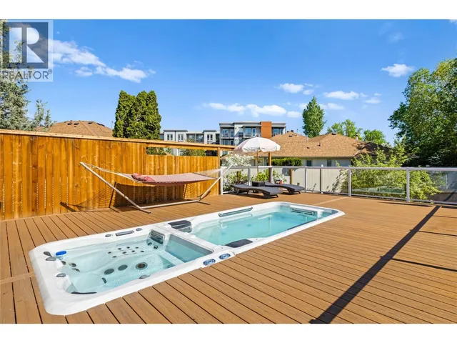624 ARMOUR CRESCENT, Kelowna 2