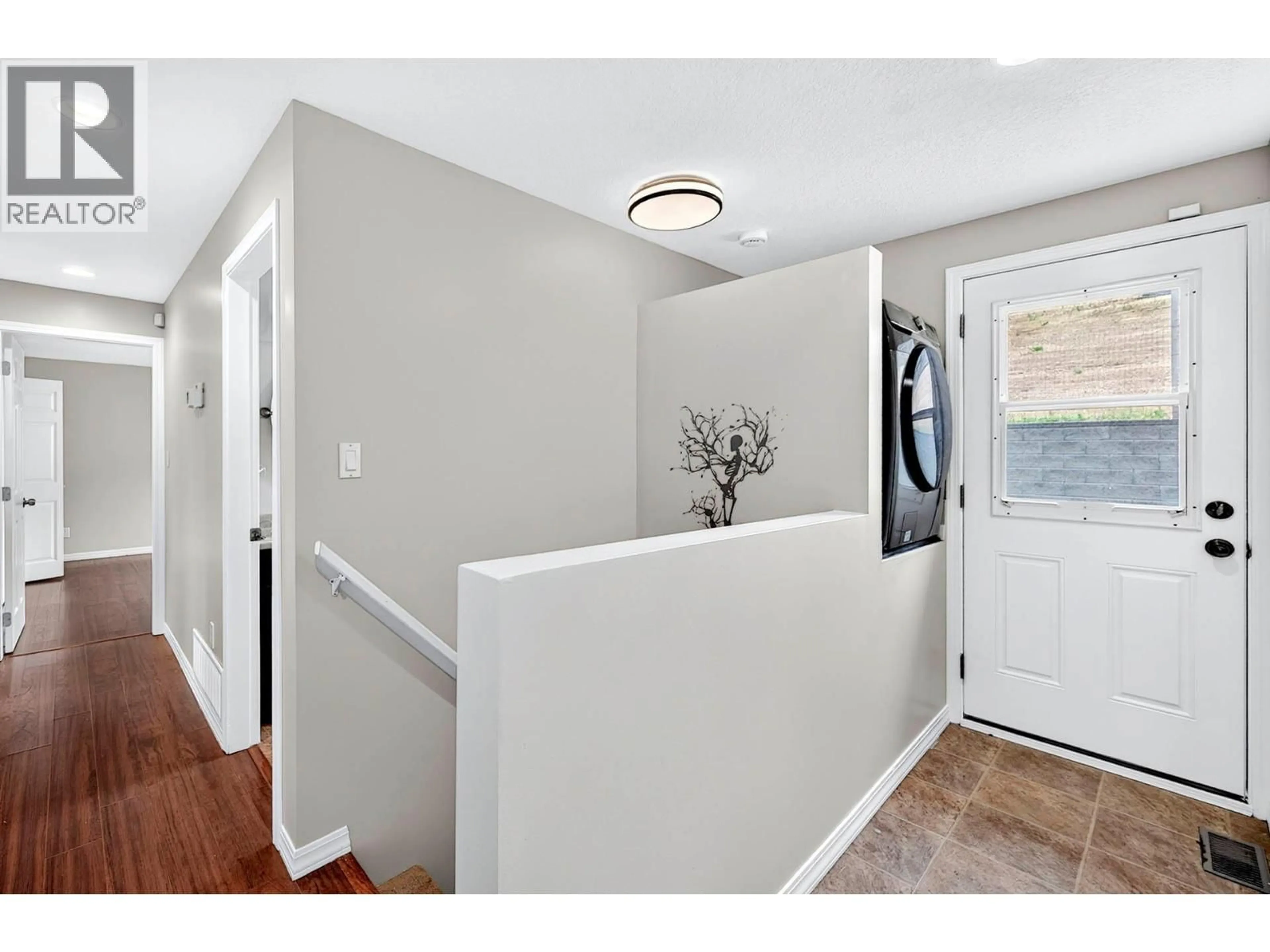 Indoor entryway for 1233 FOXWOOD LANE, Kamloops British Columbia V2C5E4