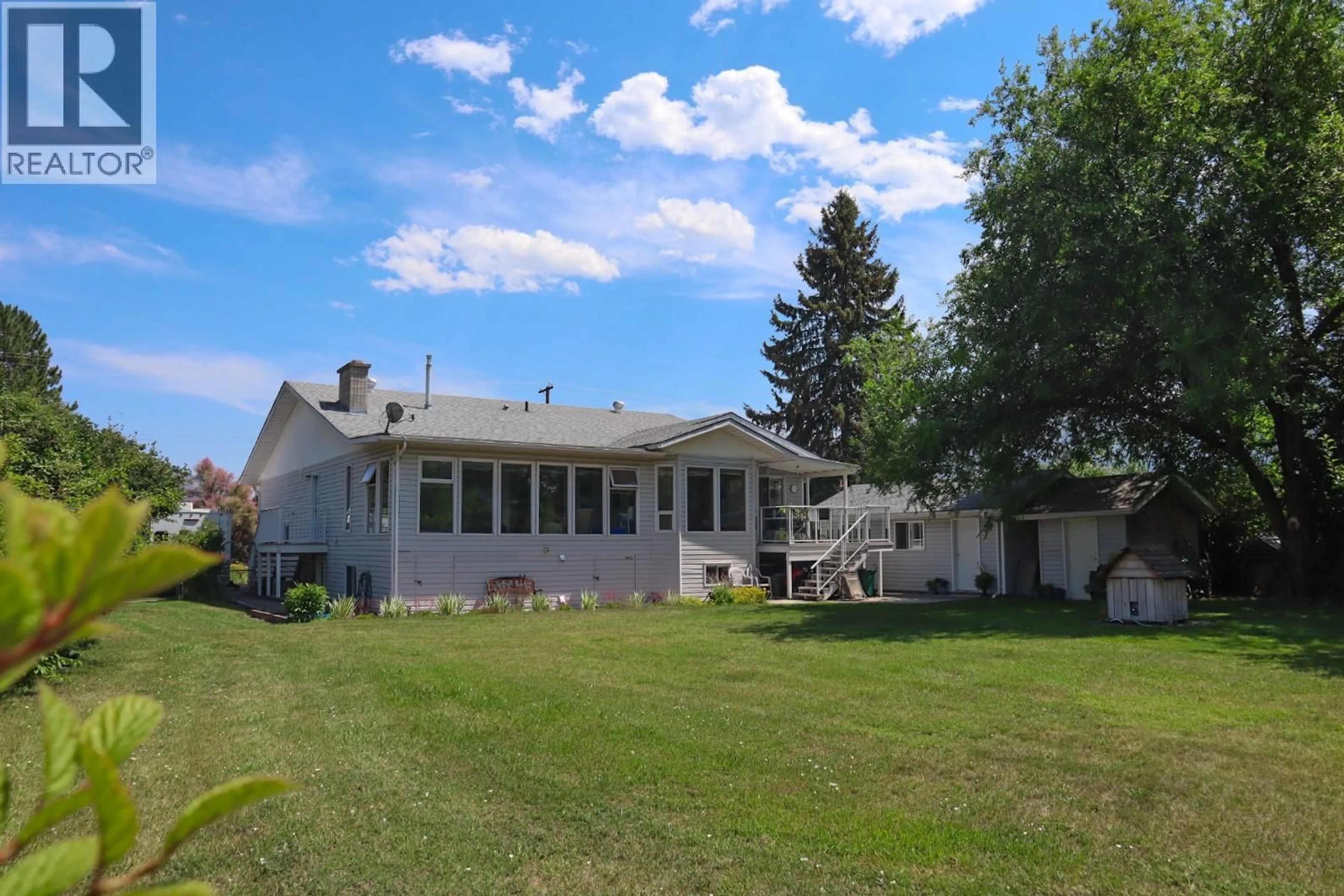 Home with vinyl exterior material, unknown for 7797 16TH STREET, Grand Forks British Columbia V0H1H0