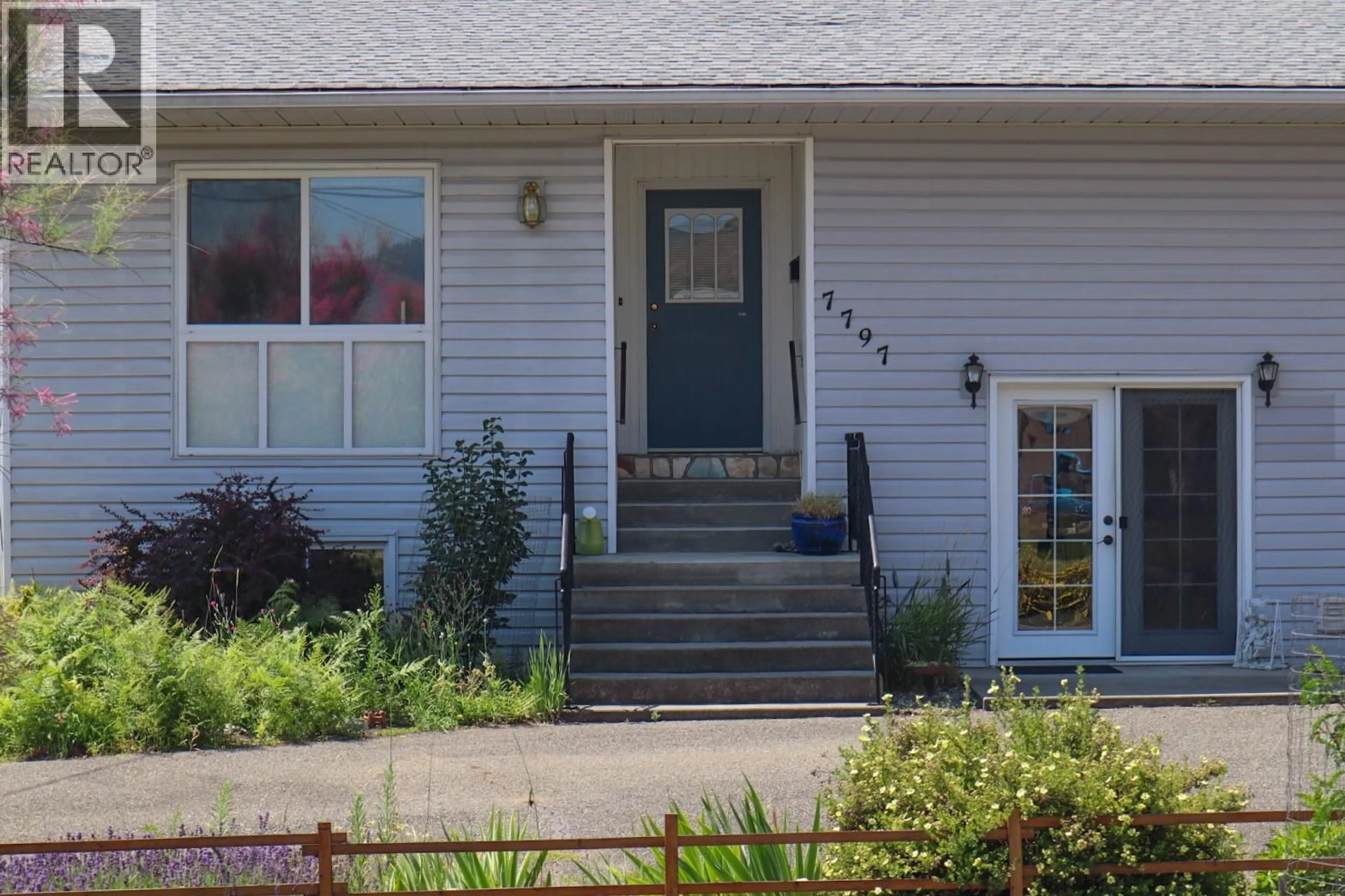 Home with vinyl exterior material, street for 7797 16TH STREET, Grand Forks British Columbia V0H1H0