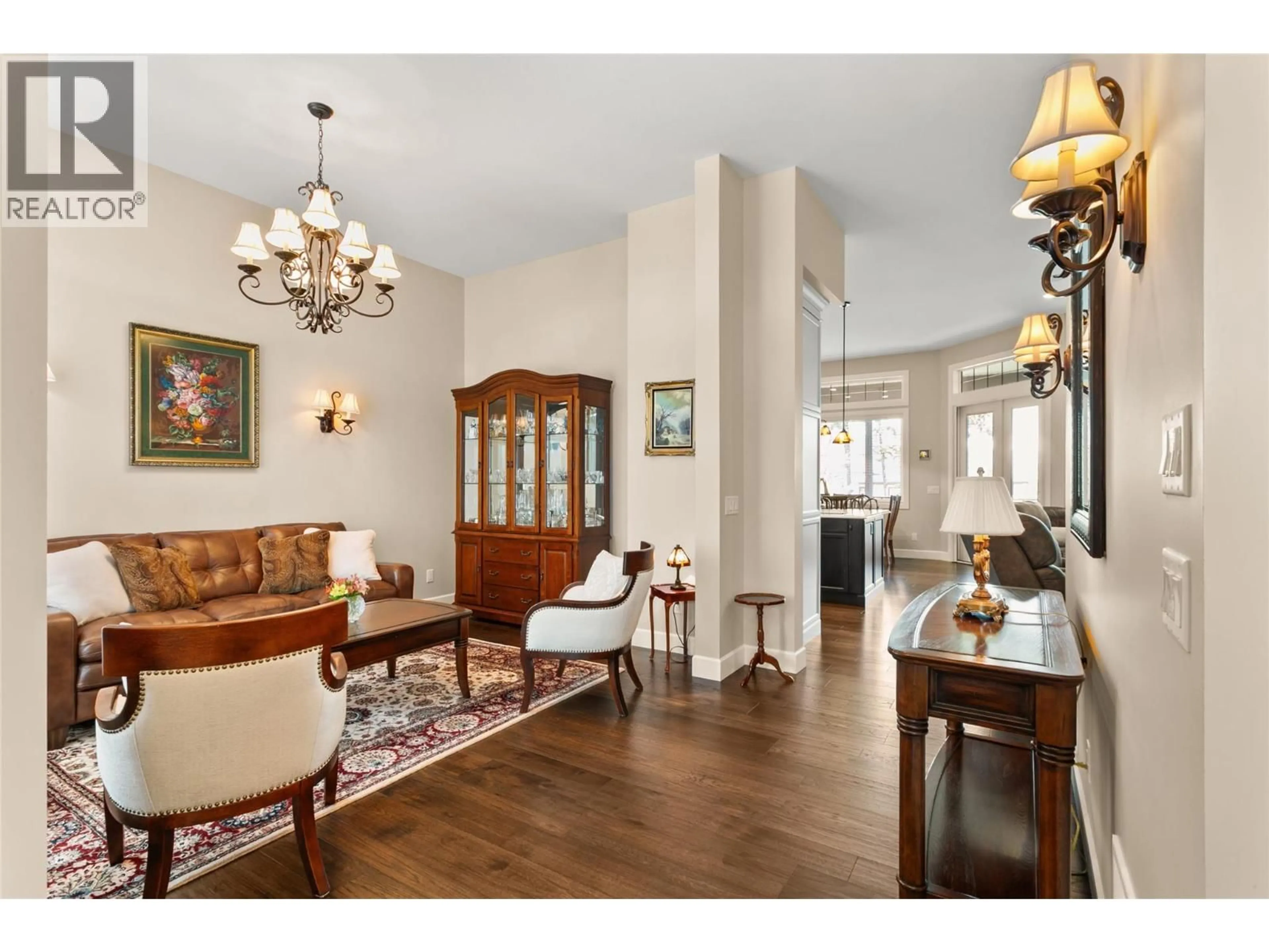 Indoor foyer for 165 SUMMER WOOD DRIVE, Kelowna British Columbia V1V0C9