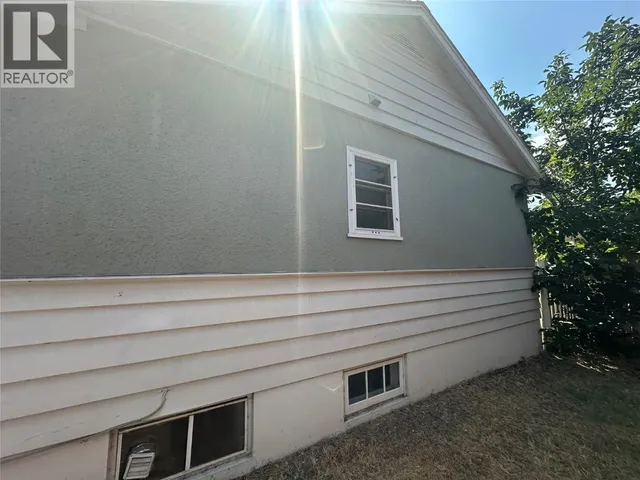 2038 RICHTER STREET, Kelowna 4