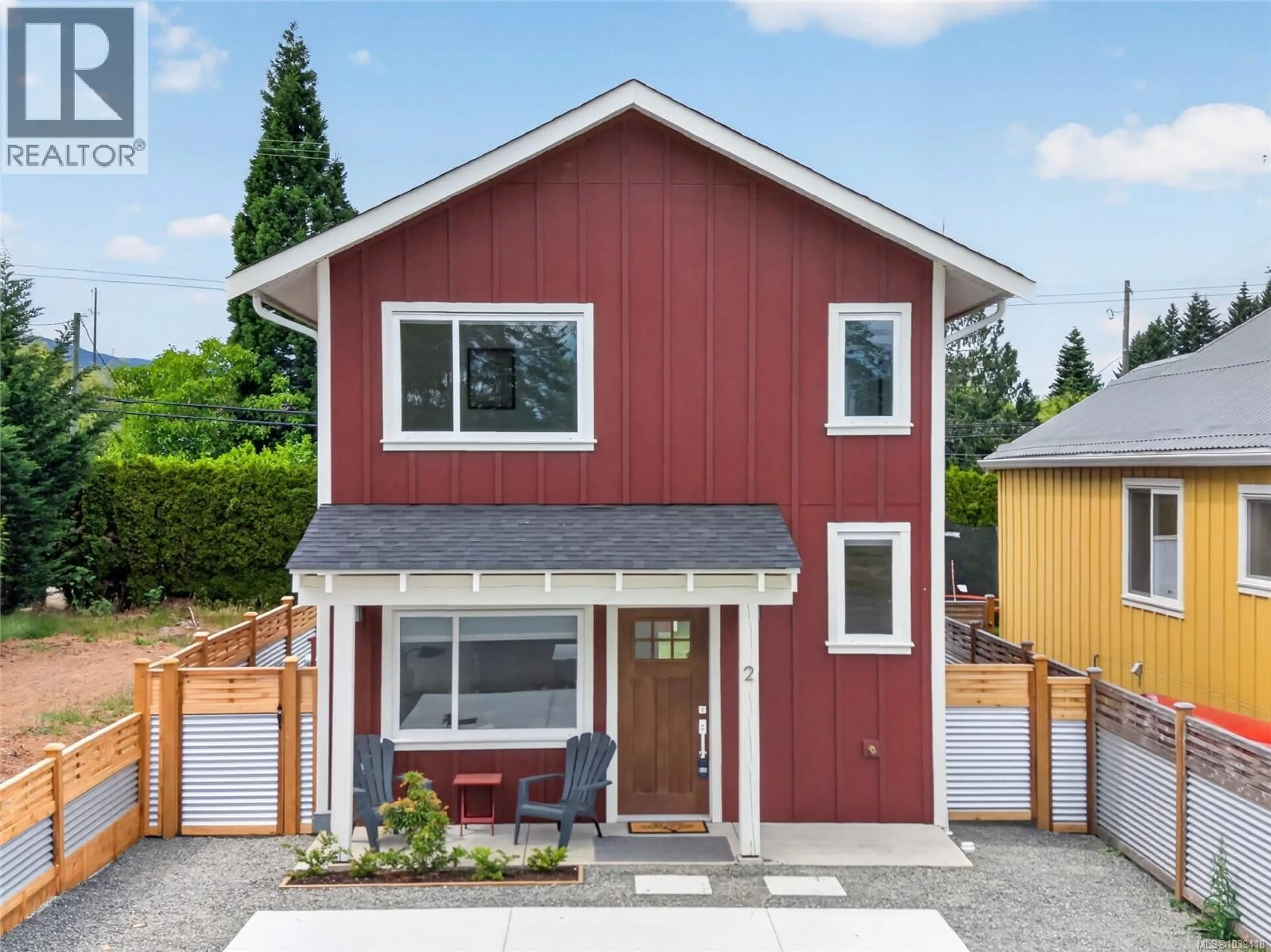 Home with vinyl exterior material, street for SL2 - 4703 CUMBERLAND ROAD, Cumberland British Columbia V0R1S0