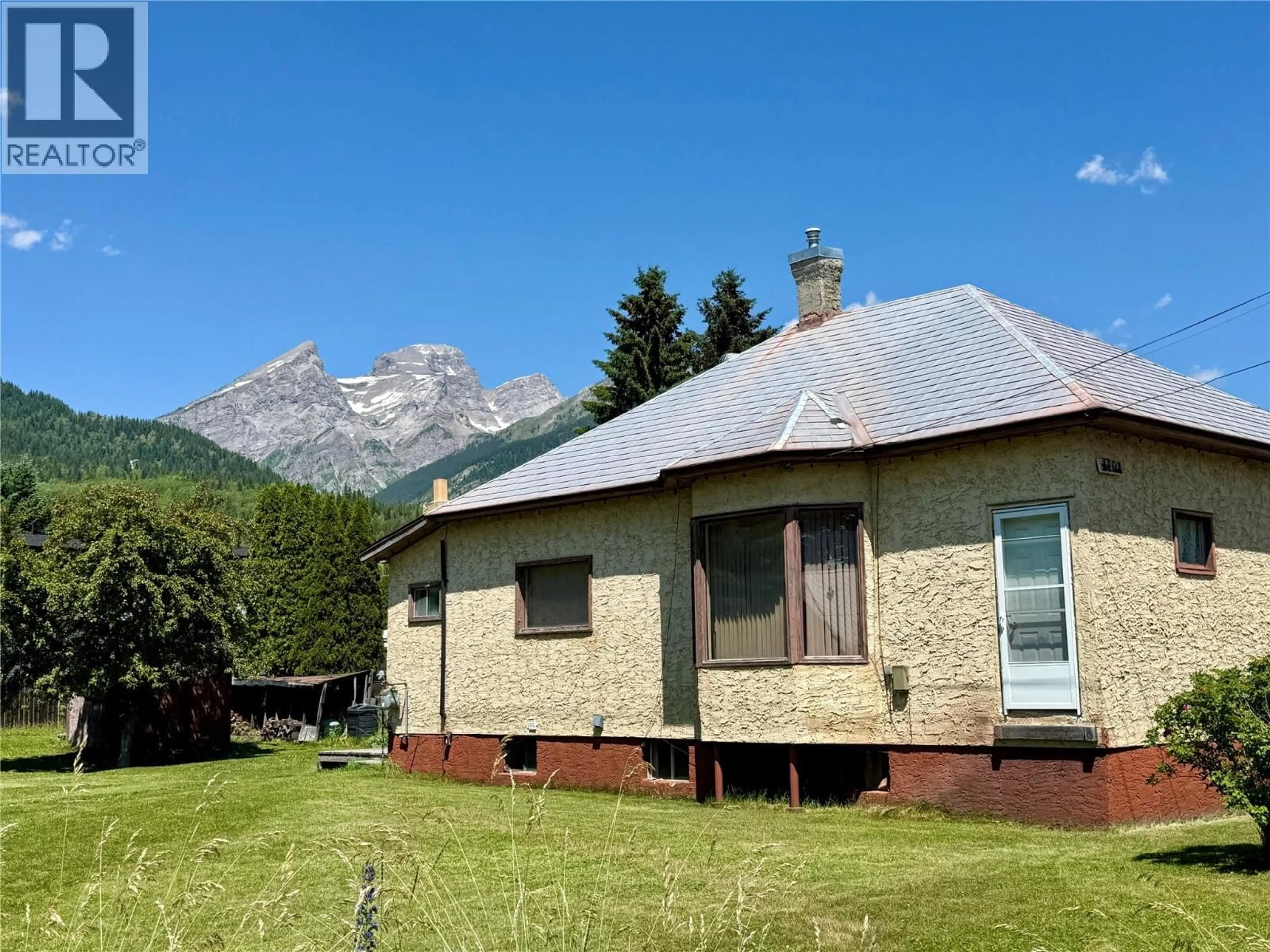 A pic from outside/outdoor area/front of a property/back of a property/a pic from drone, mountain view for 1101 9TH AVENUE, Fernie British Columbia V0B1M0