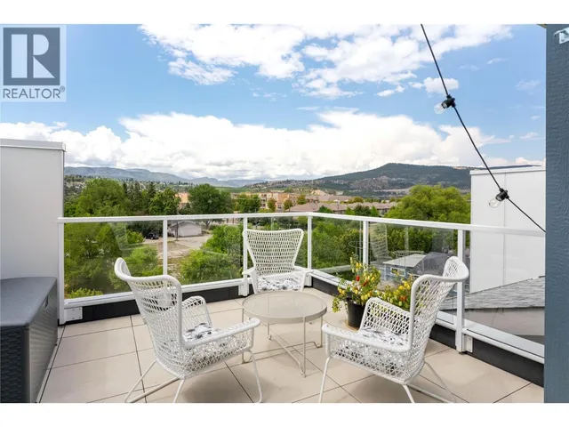 17 - 3719 WOODSDALE ROAD, Lake Country 2