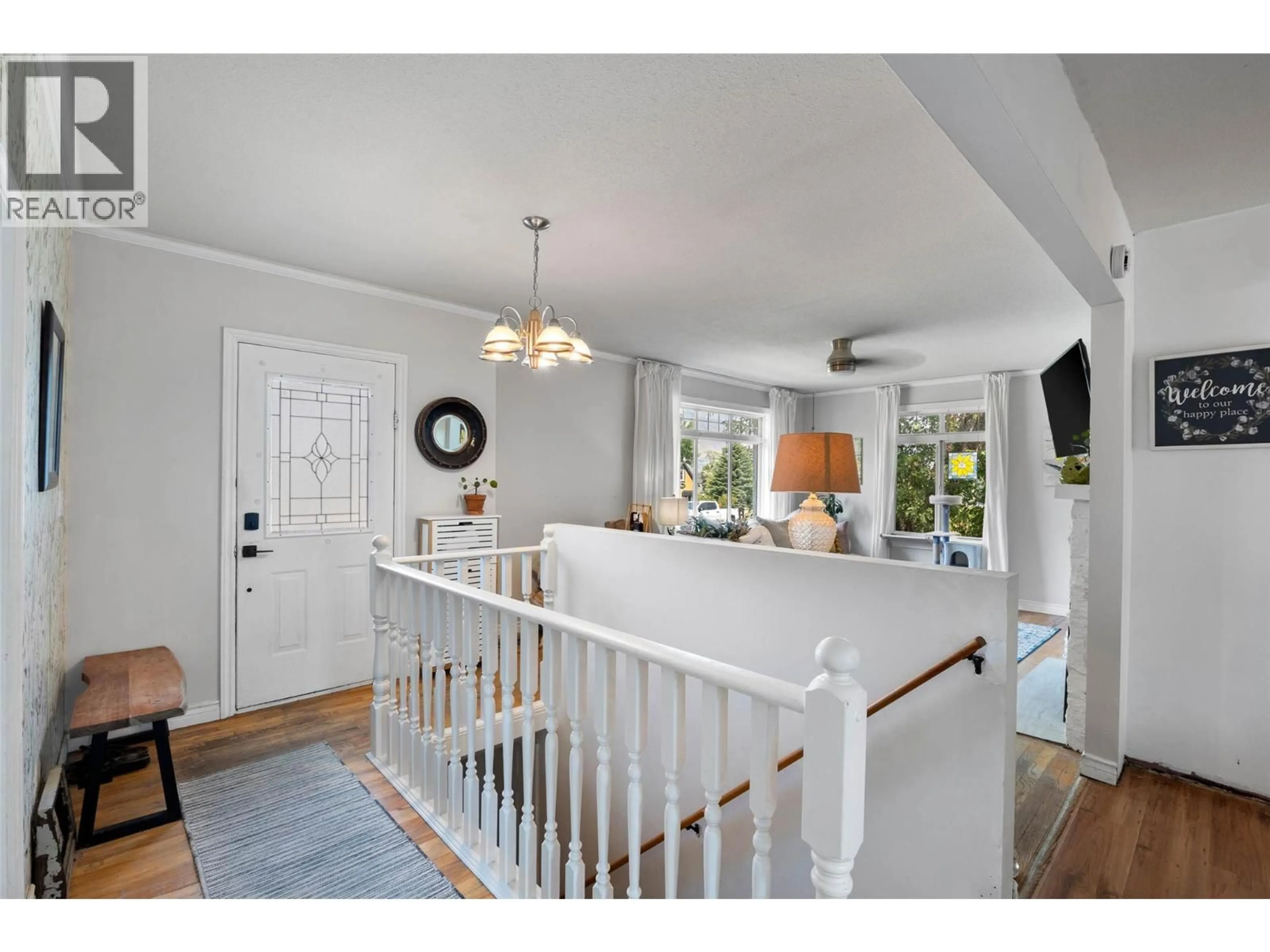Indoor entryway for 647 ST PAUL STREET, Kamloops British Columbia V2C2K1