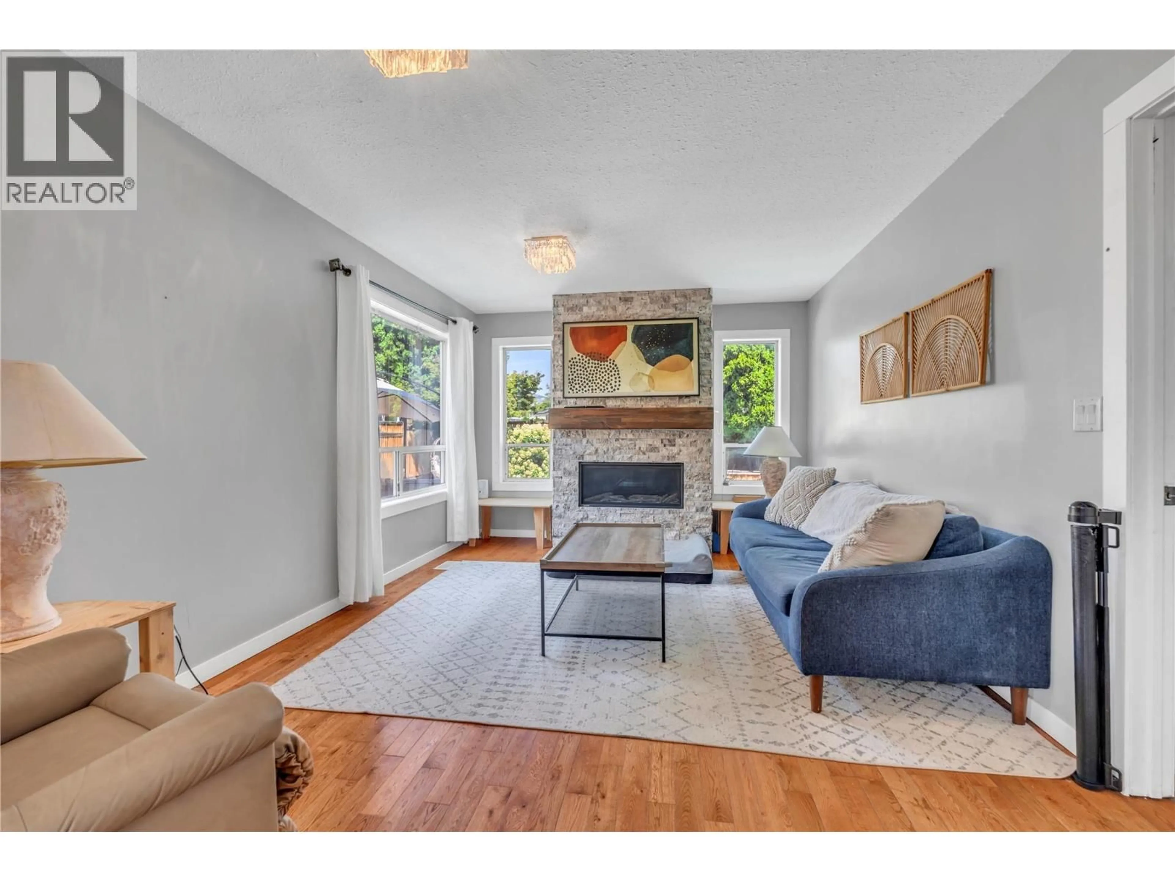 Living room with furniture, unknown for 299 ROY AVENUE, Penticton British Columbia V2A7M8
