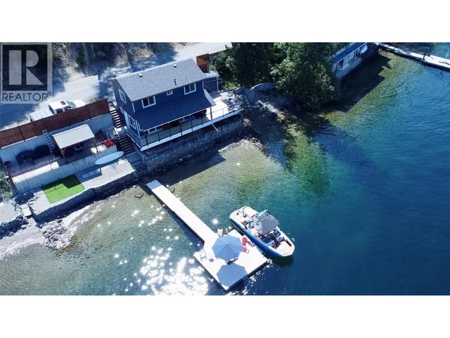 3109 EAST LAKE DRIVE, Christina Lake 3
