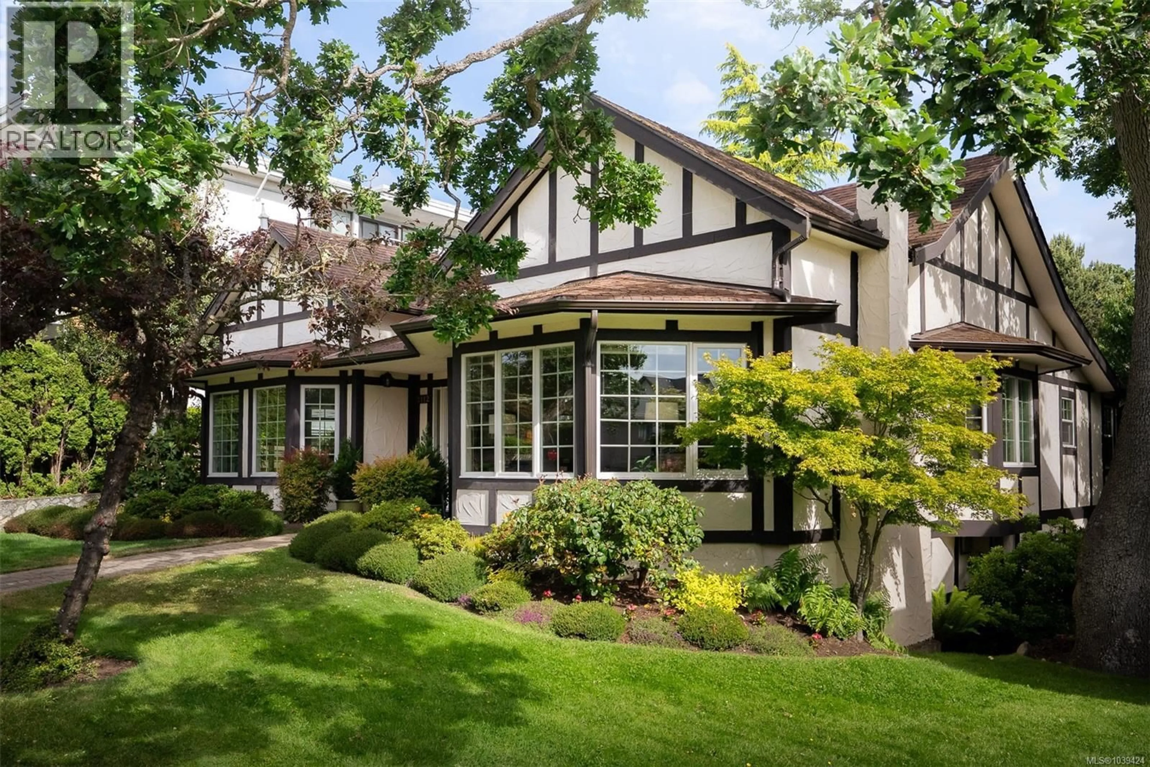 Unknown for 2112 GRANITE STREET, Oak Bay British Columbia V8S3G6