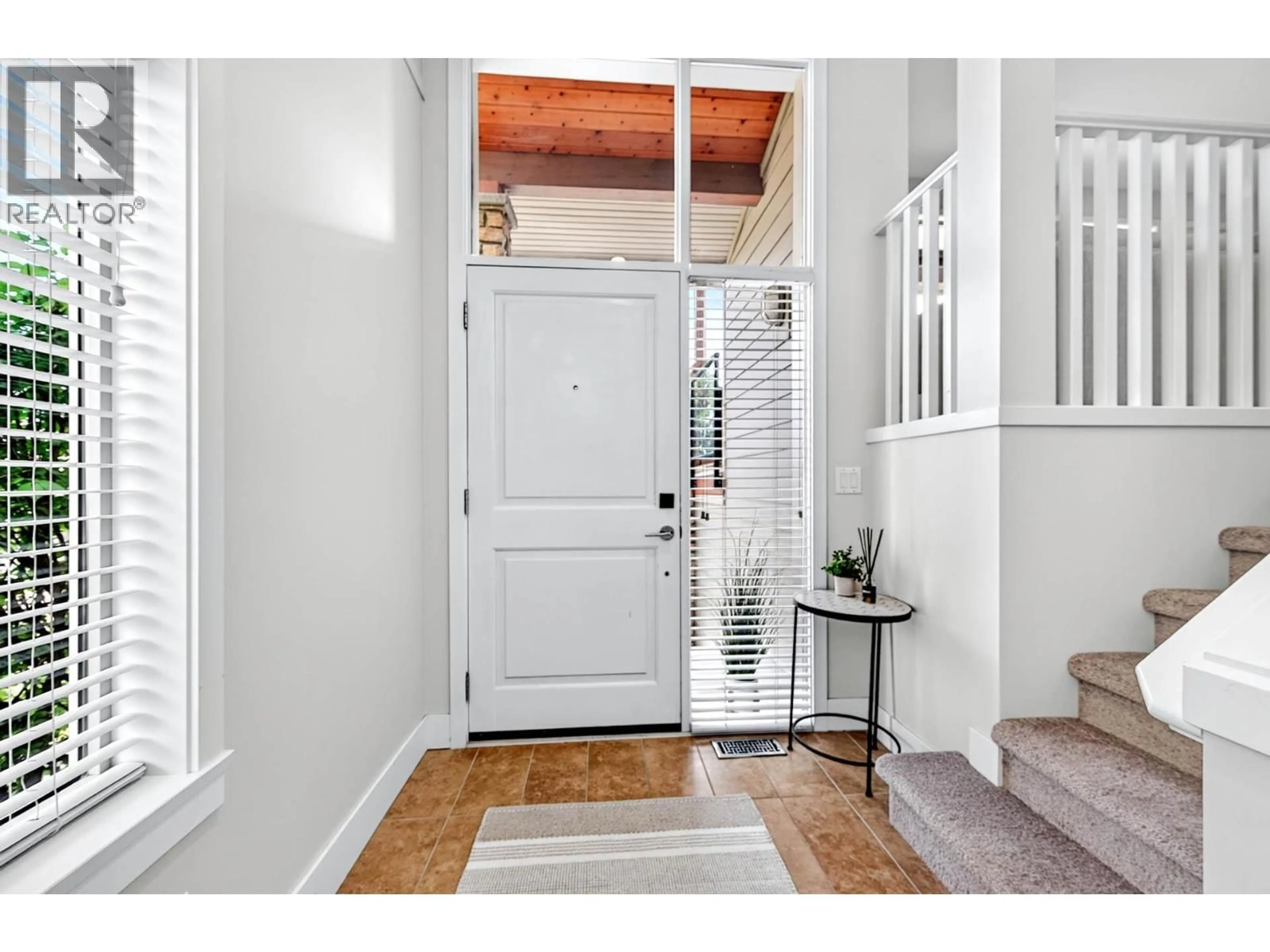 Indoor entryway for 89 - 130 COLEBROOK ROAD, Kamloops British Columbia V1S0B4