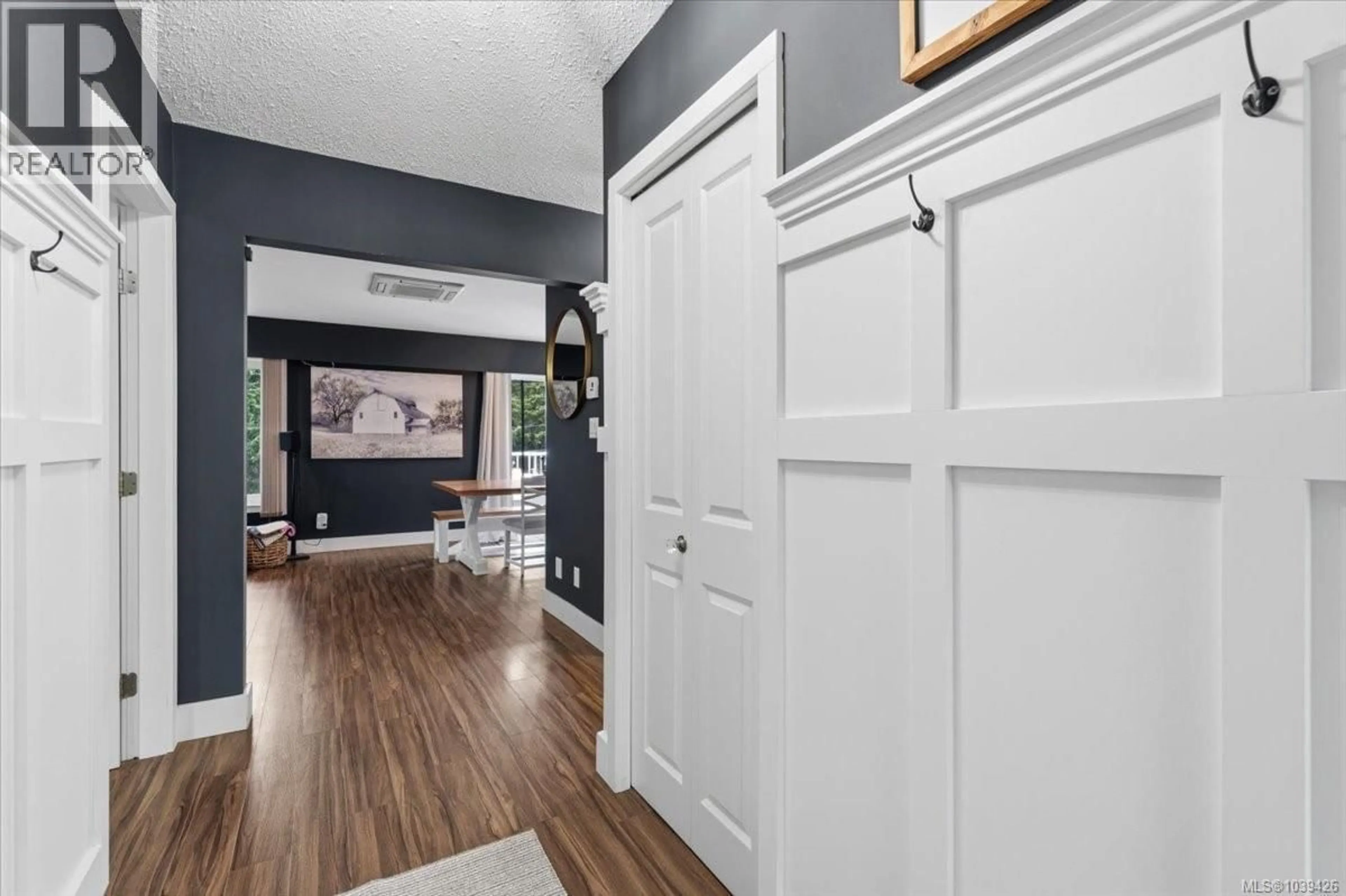 Indoor entryway for 1143 THIRD AVENUE, Ladysmith British Columbia V9G1B2