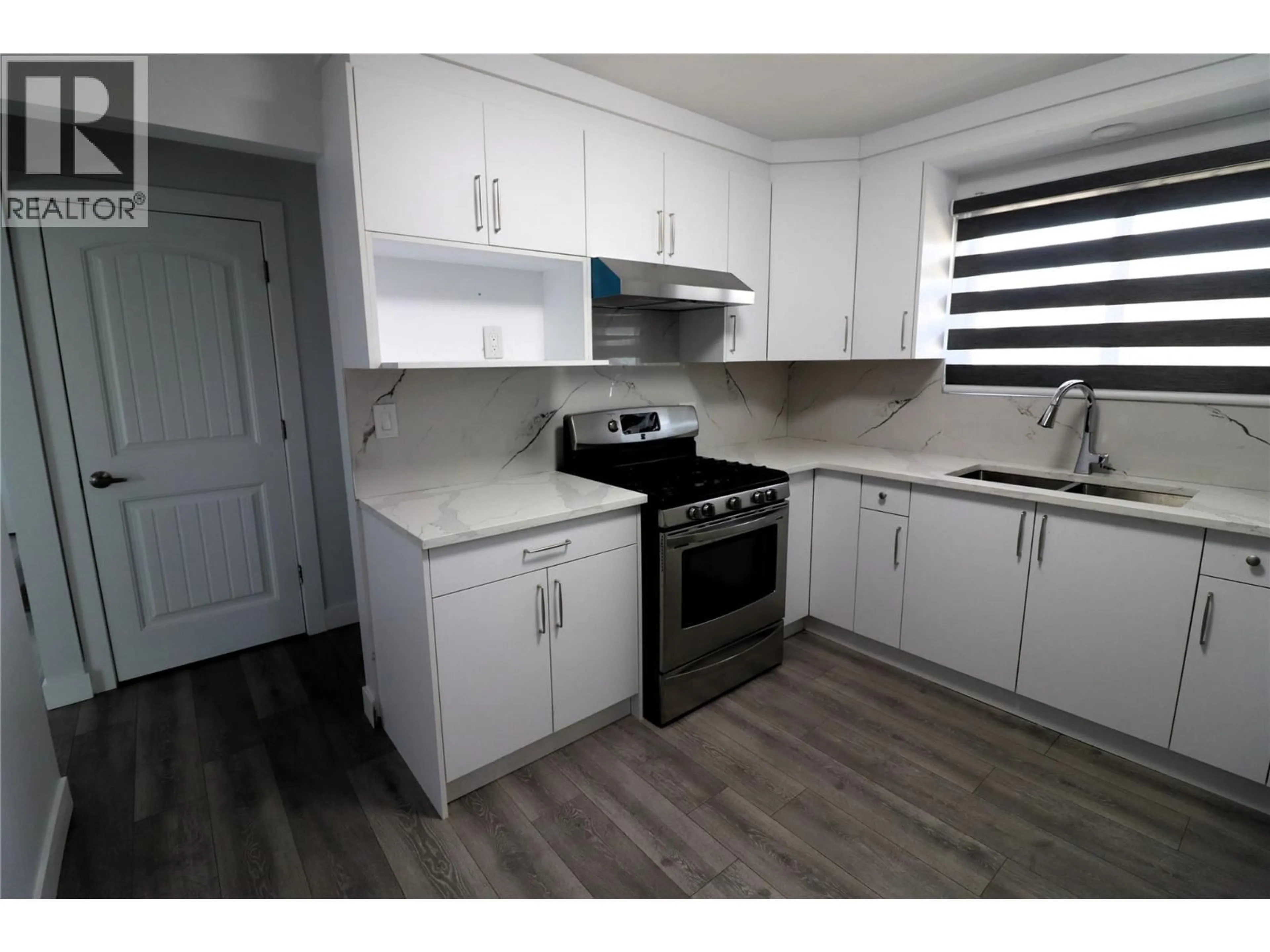 Standard kitchen, unknown for 765 BARRIE DRIVE, Kamloops British Columbia V2B3X8