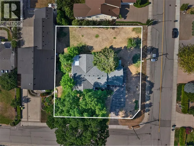 800 MONTIGNY ROAD, West Kelowna 2