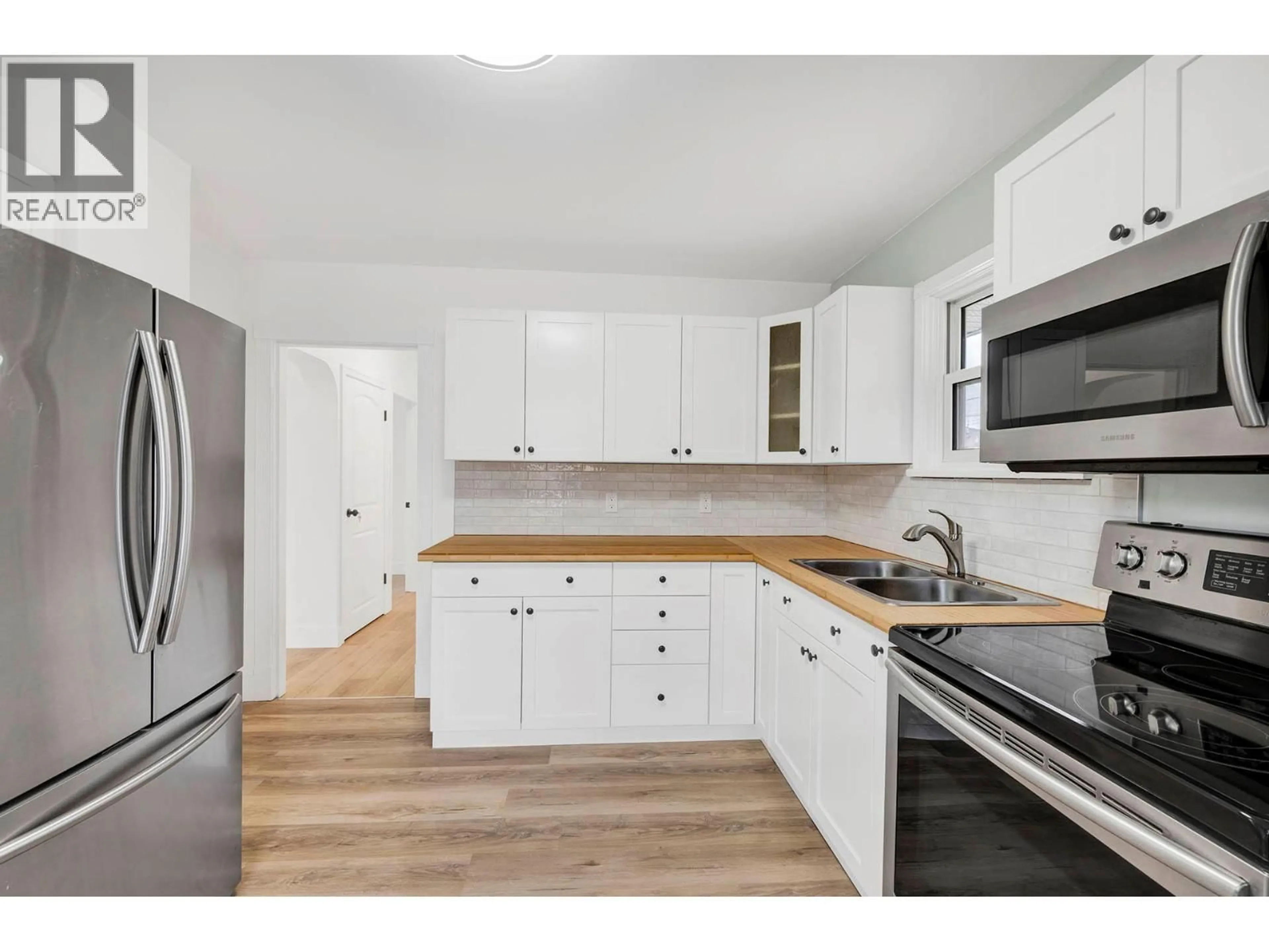 Standard kitchen, unknown for 146 MARCEL STREET, Kamloops British Columbia V2B4C3
