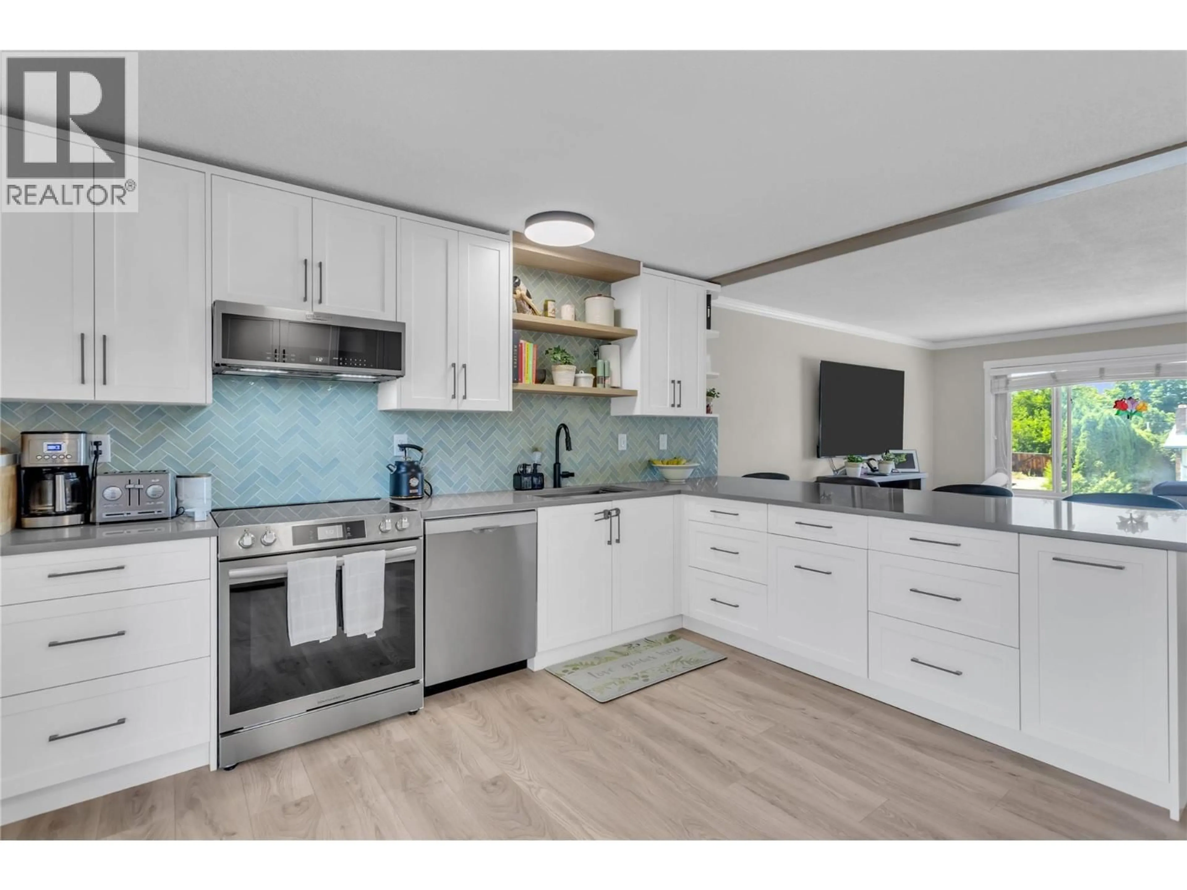 Open concept kitchen, unknown for 145 GIBBS ROAD EAST, Kelowna British Columbia V1X2V8