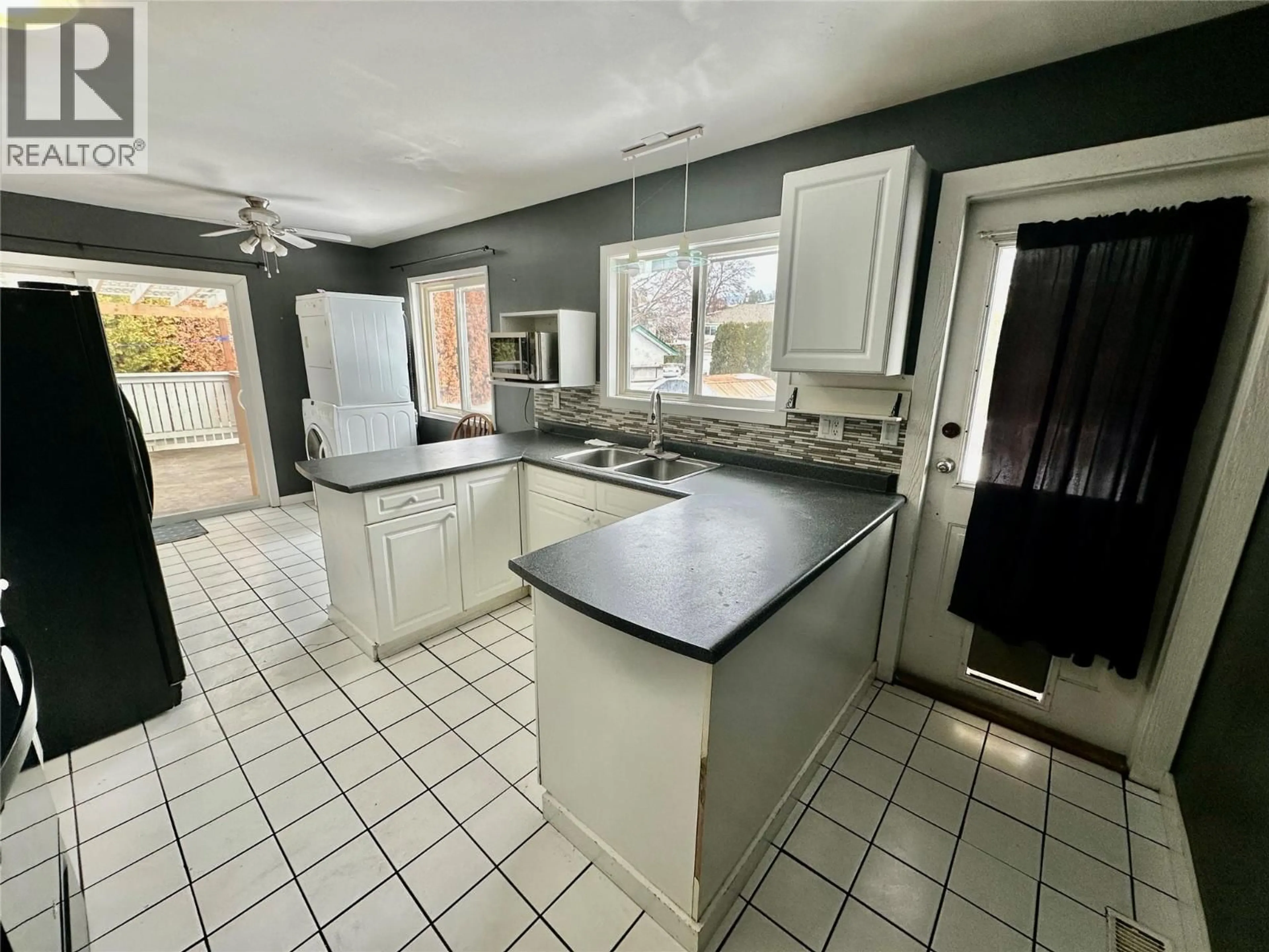 Unknown for 475 HOLLYWOOD ROAD SOUTH, Kelowna British Columbia V1X3T2