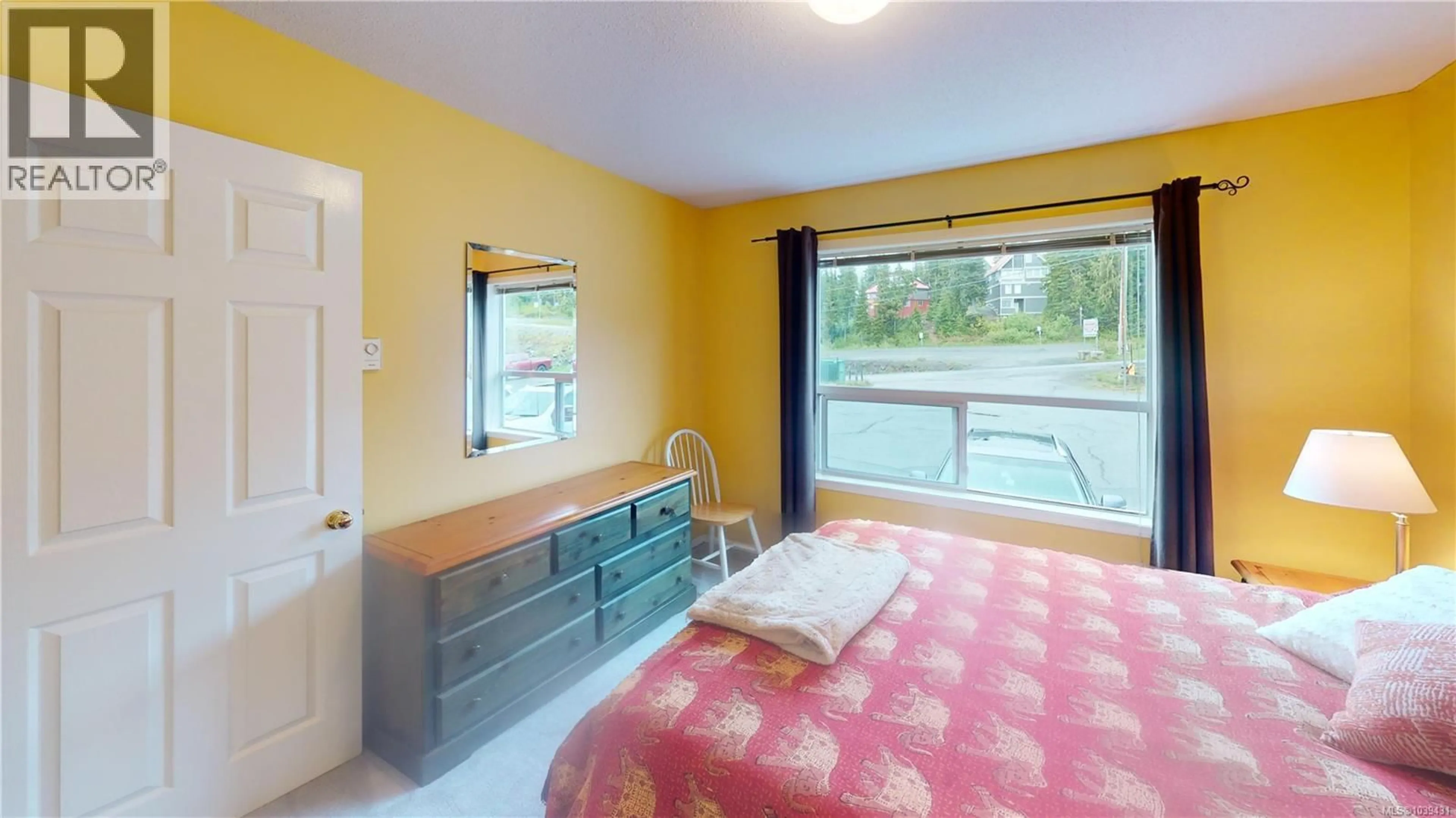 Bedroom with bed, unknown for 101 - 1105 HENRY ROAD, Courtenay British Columbia V9J1L0