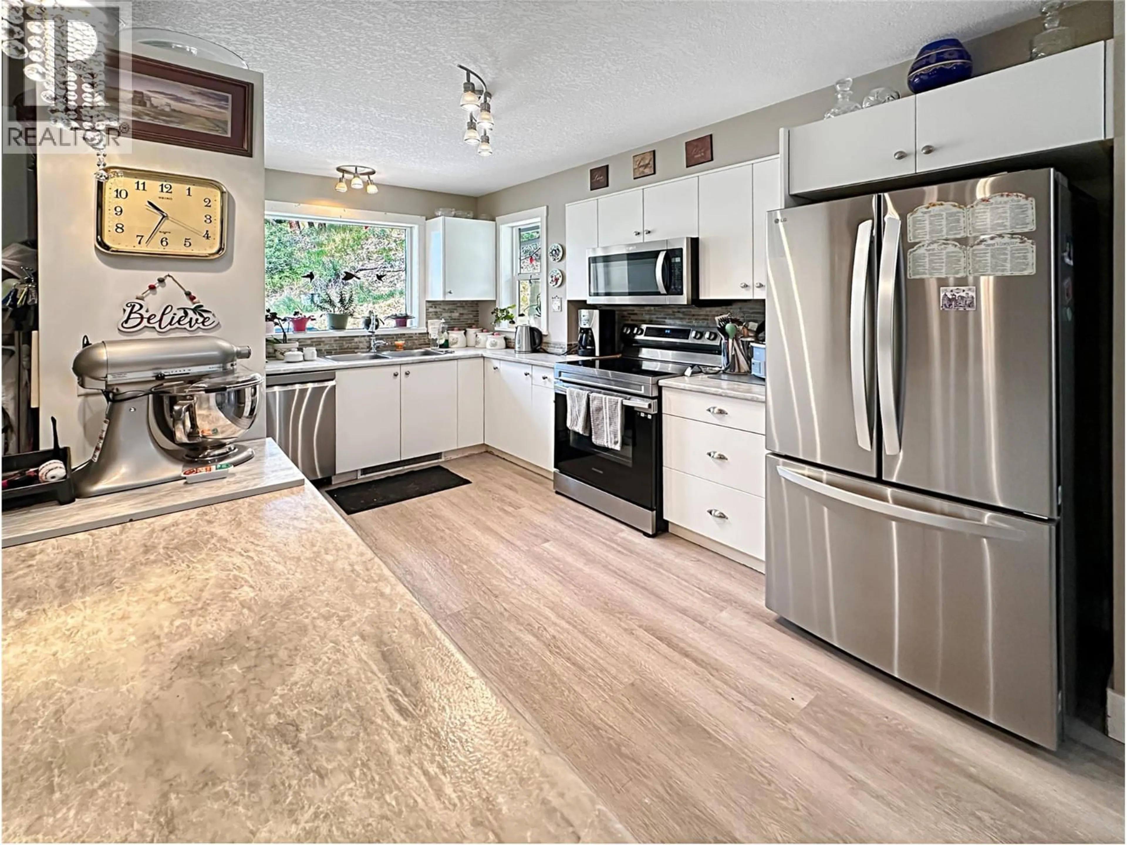 Open concept kitchen, ceramic/tile floor for 175 DOLLIE STREET, Princeton British Columbia V0X1W0