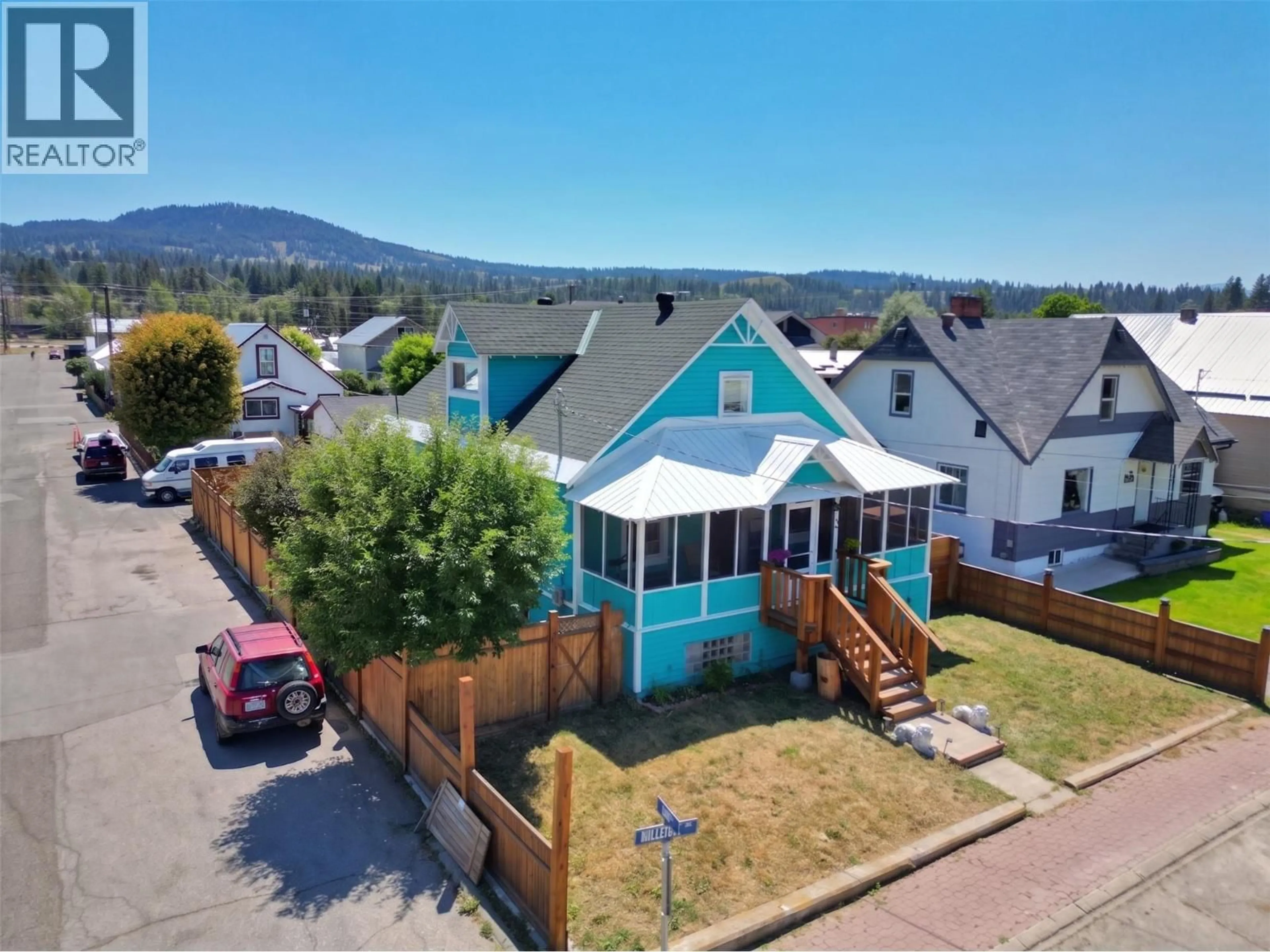 A pic from outside/outdoor area/front of a property/back of a property/a pic from drone, mountain view for 54 BILLITER AVENUE, Princeton British Columbia V0X1W0