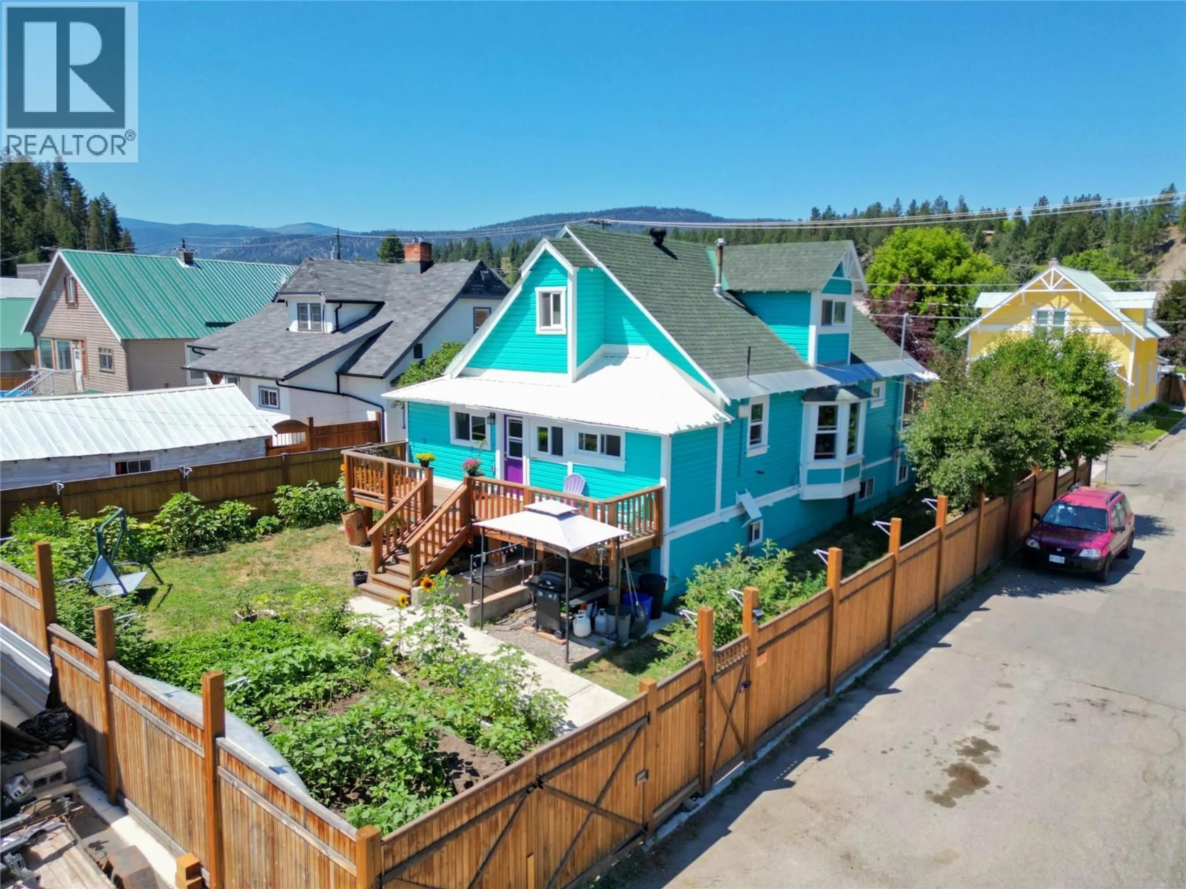 A pic from outside/outdoor area/front of a property/back of a property/a pic from drone, unknown for 54 BILLITER AVENUE, Princeton British Columbia V0X1W0