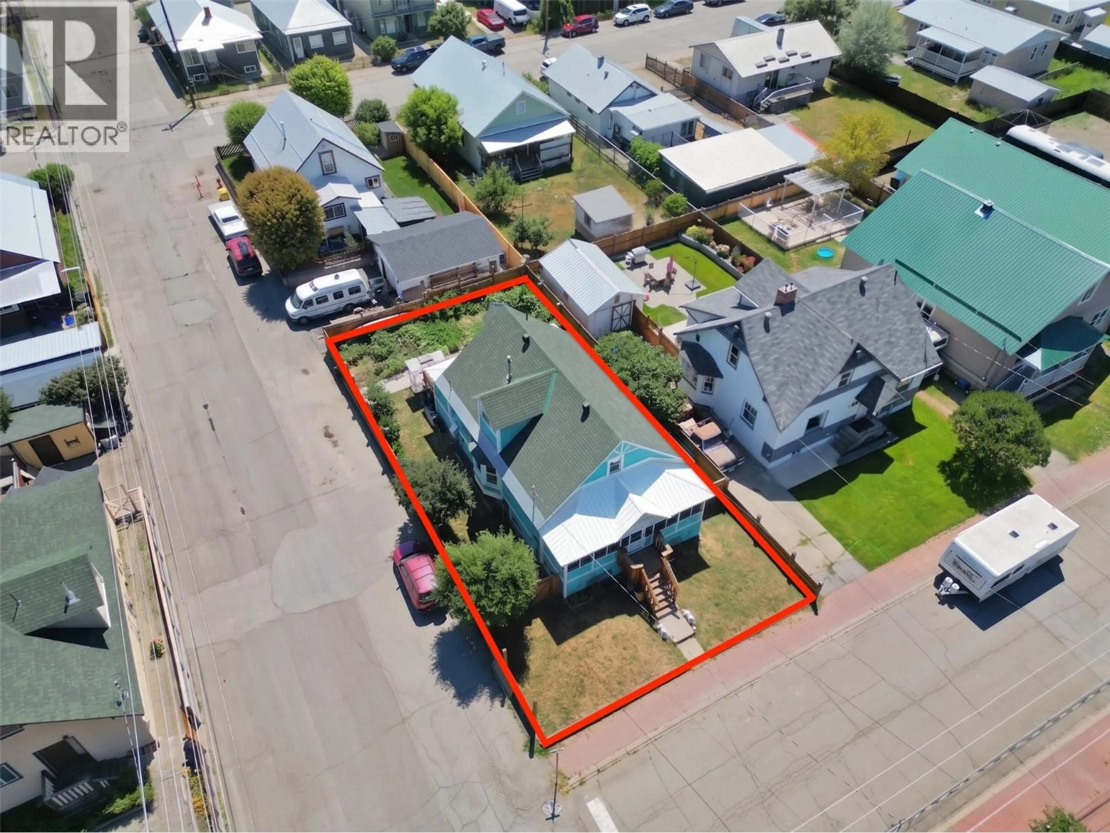 A pic from outside/outdoor area/front of a property/back of a property/a pic from drone, street for 54 BILLITER AVENUE, Princeton British Columbia V0X1W0