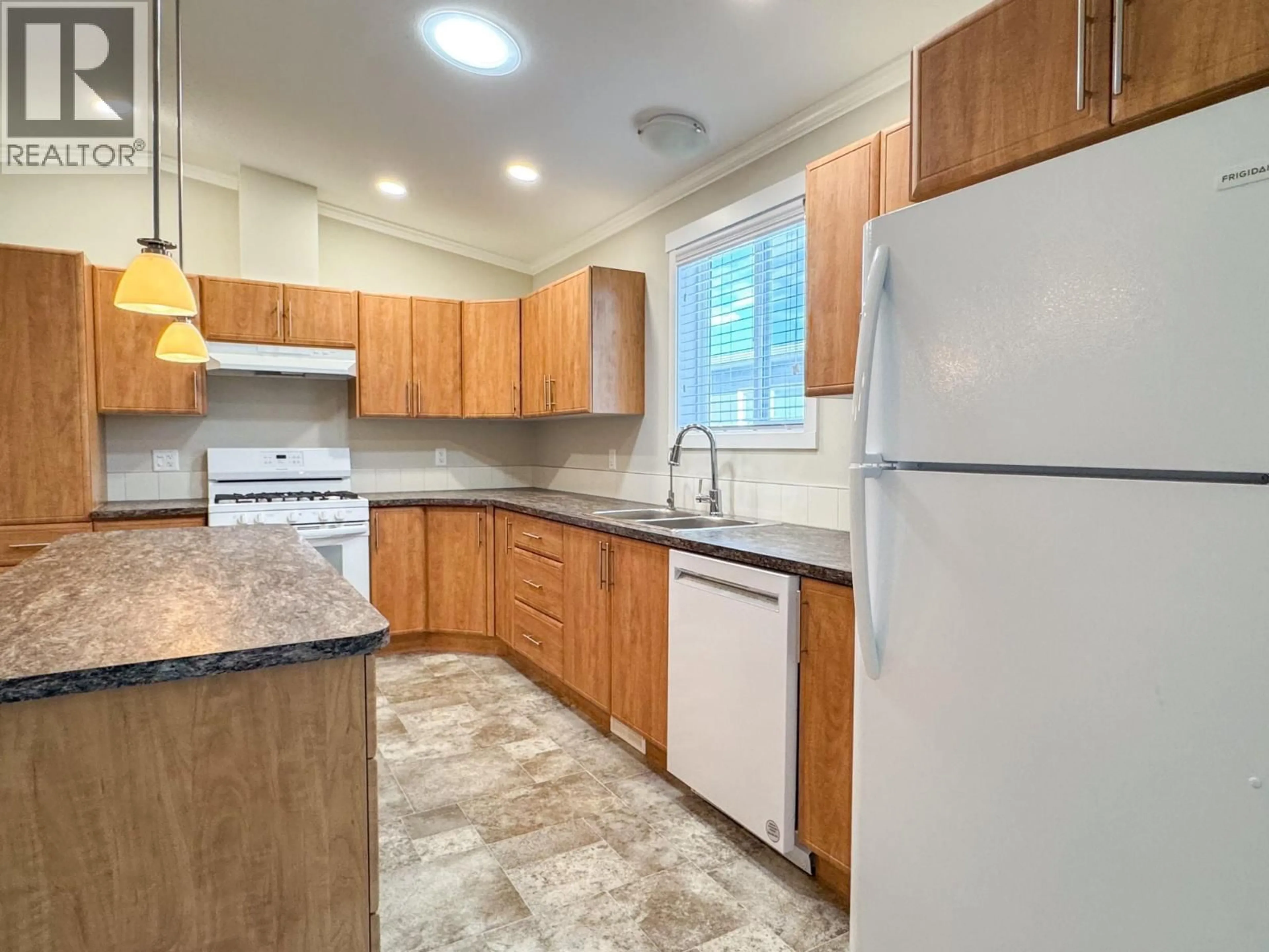 Standard kitchen, unknown for 110B - 3591 OLD VERNON ROAD, Kelowna British Columbia V1X6P4