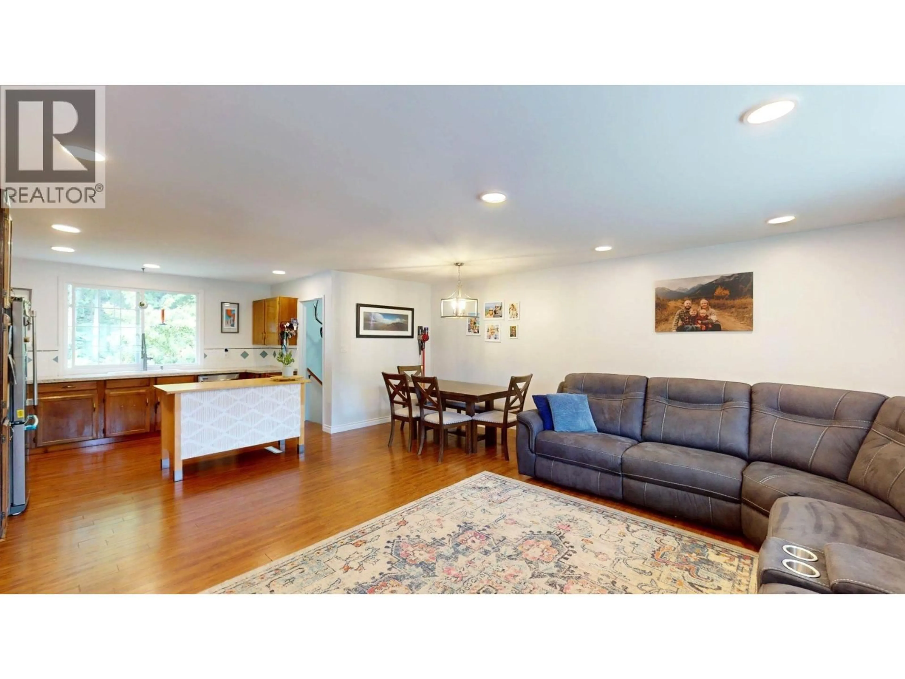 Living room with furniture, unknown for 1165 NASHTON CRESCENT, Elkford British Columbia V0B1H0