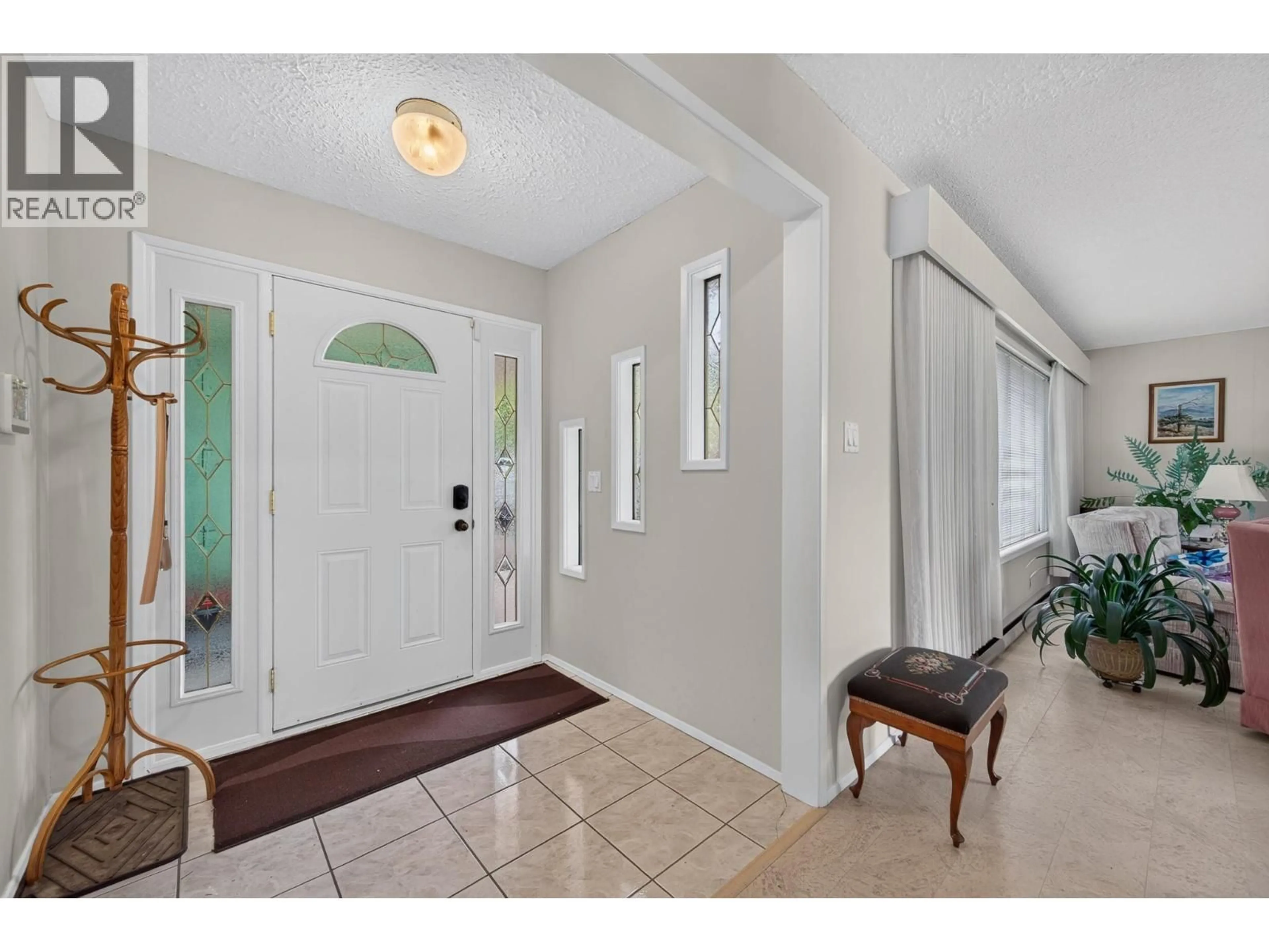 Indoor entryway for 4707 WESTSYDE ROAD, Kamloops British Columbia V2B8N4