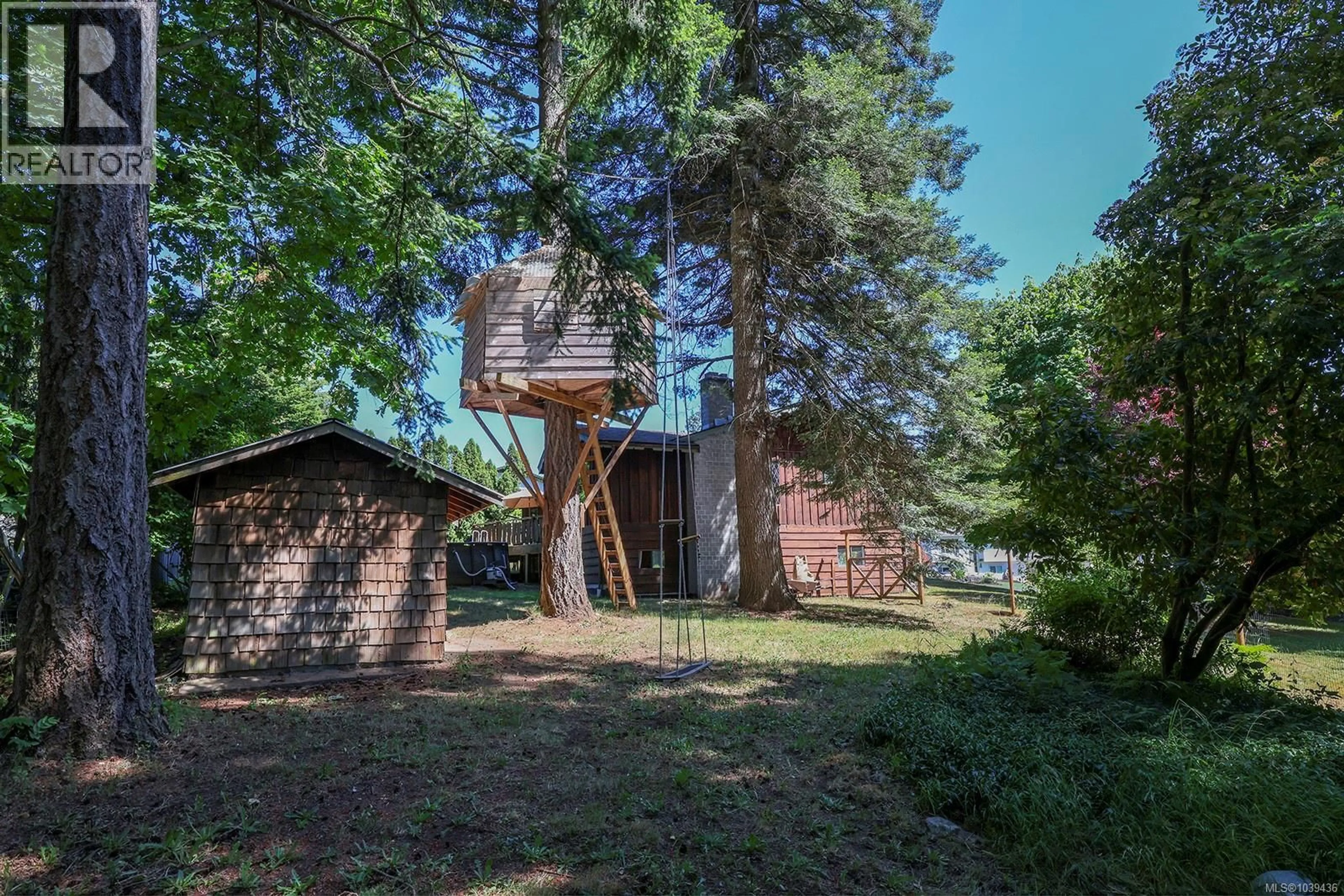 Shed for 611 CRESTVIEW DRIVE, Comox British Columbia V9M3E6