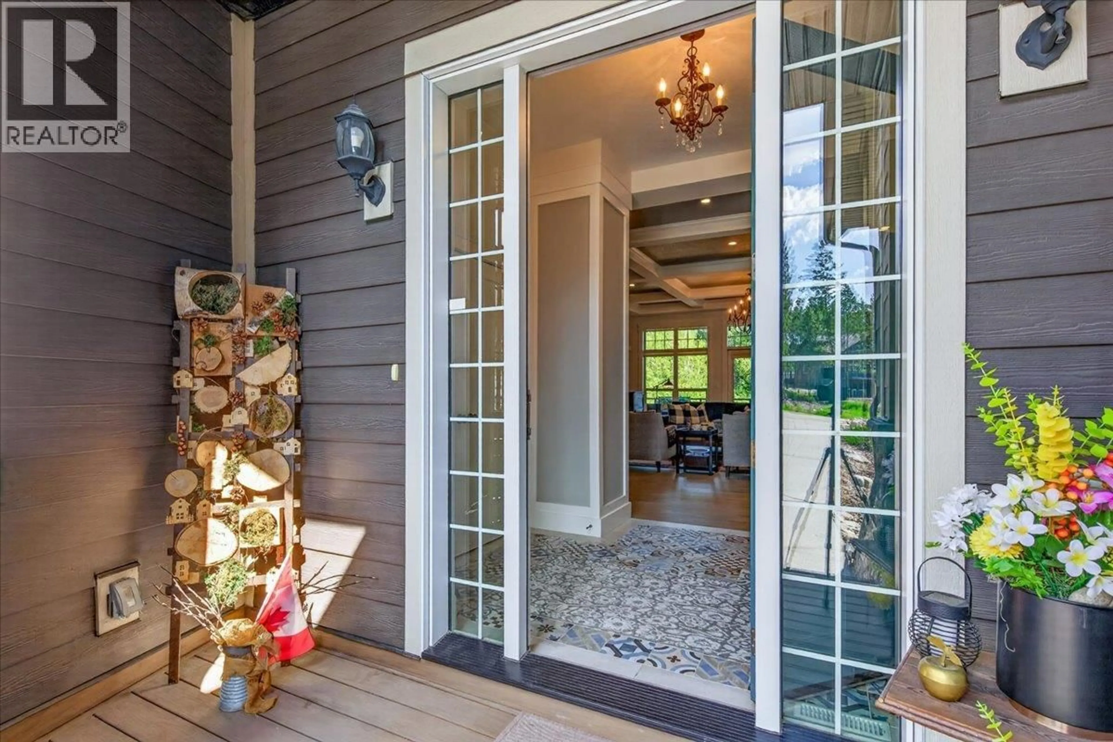 Indoor entryway for 1926 PINERIDGE MOUNTAIN LINK OTHER, Invermere British Columbia V0A1K4