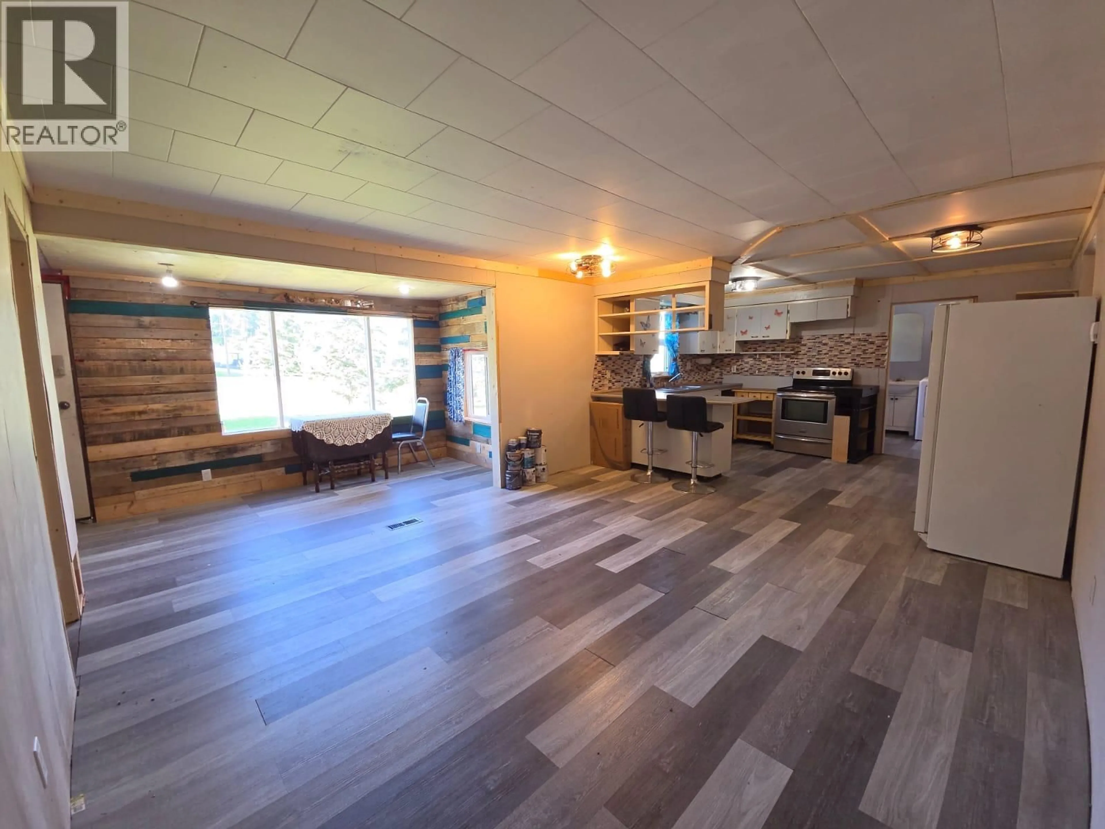 A pic of a room for 5208 47 AVENUE NORTHWEST, Chetwynd British Columbia V0C1J0